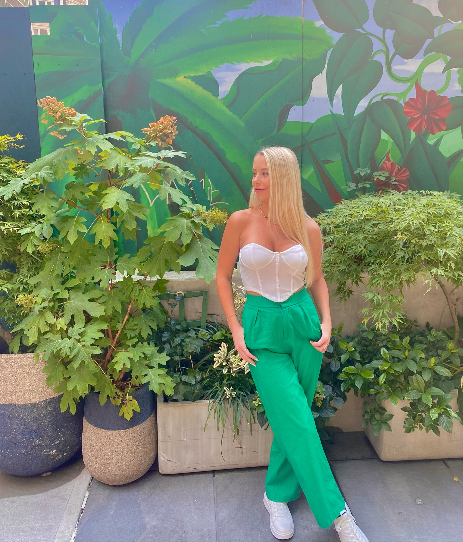 Perfect city outfit #nyc #spring #pants #green #fashion 

#LTKwedding #LTKunder50 #LTKfit