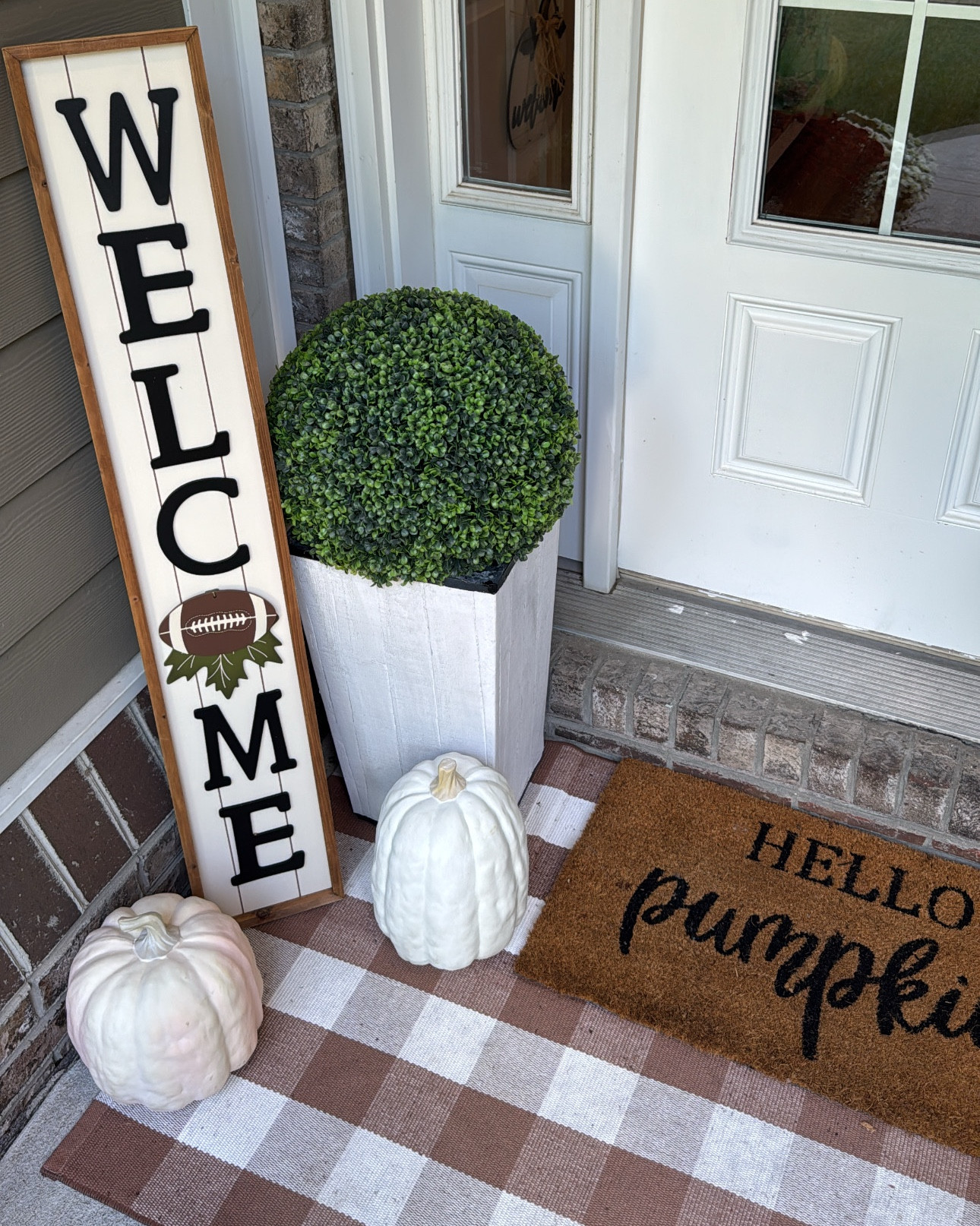 Hello pumpkin 🎃🍁🏈



#LTKHome #LTKFallSale #LTKSeasonal