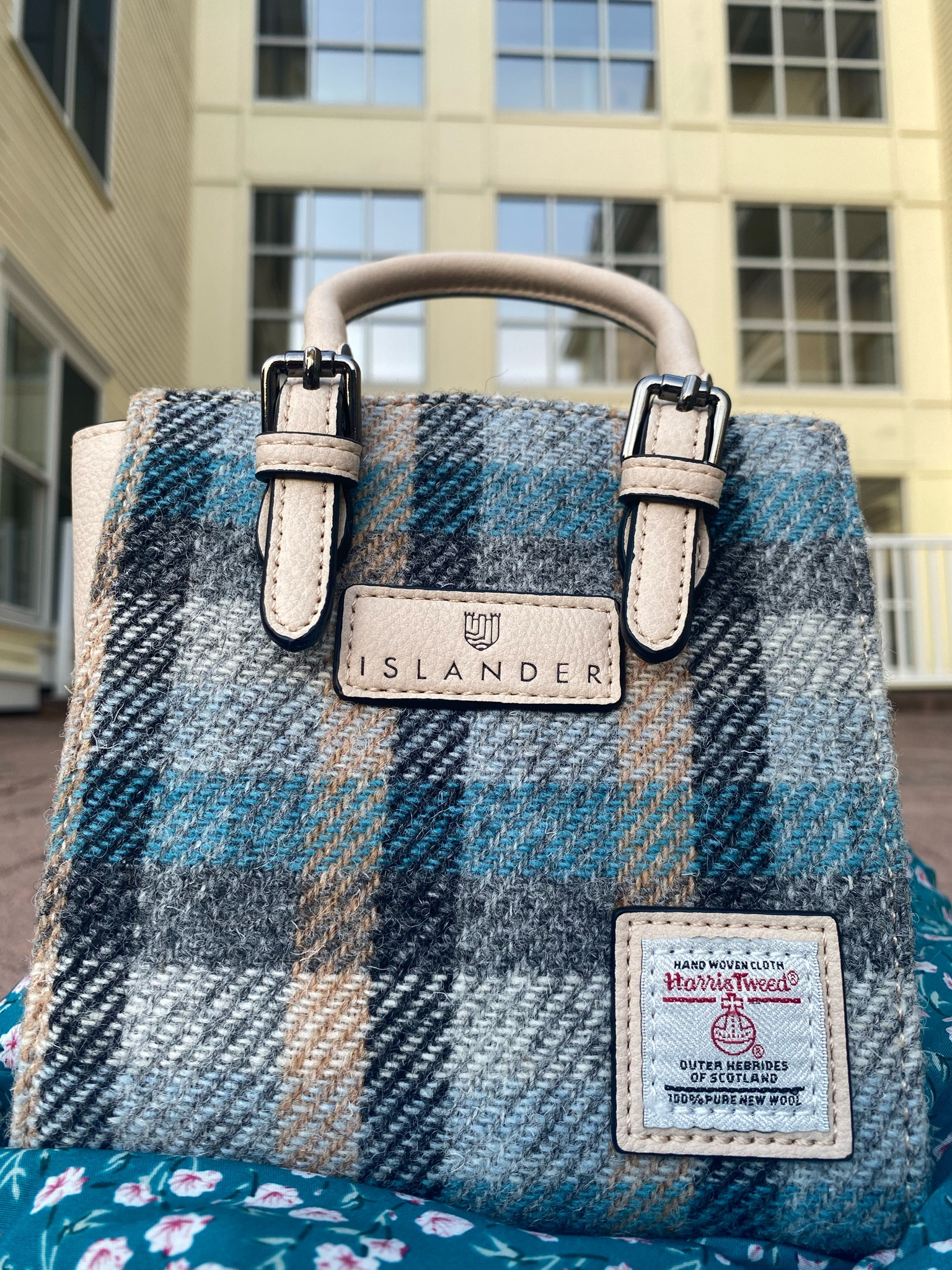 Outdoor photo of my new mini tote so you can see how beautiful this tartan is💕 Also shared some other styles with this lovely Tartan. 🏴󠁧󠁢󠁳󠁣󠁴󠁿

#LTKItBag #LTKStyleTip

#LTKU