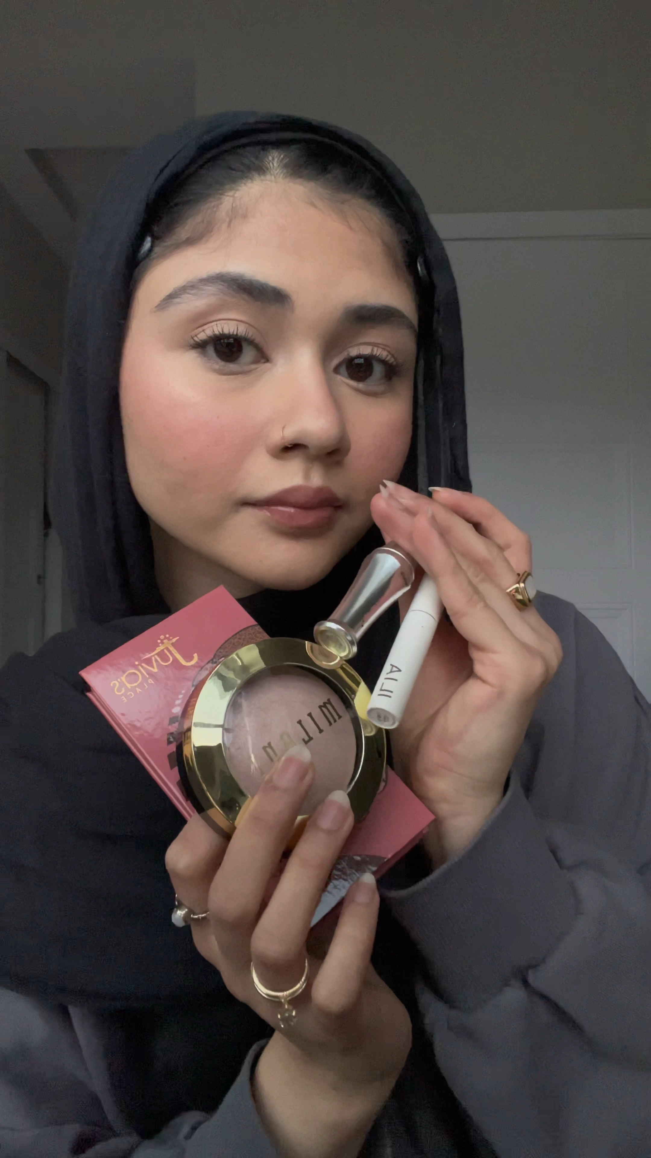 “I’m cold” makeup look 💗❄️