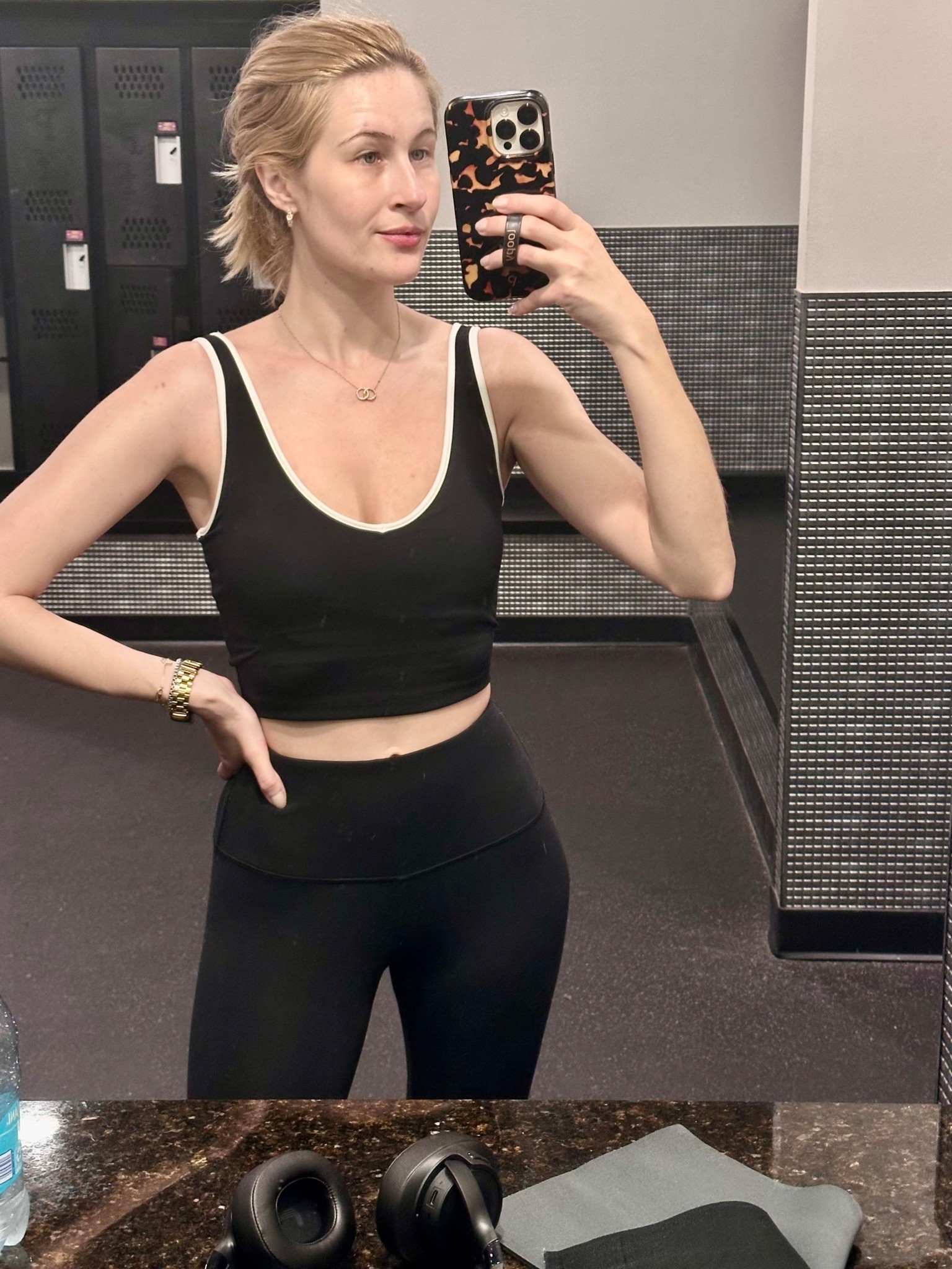 New work out crop with built in bra. Under $25 

Gym top | work out top | Meredith Blake era 

#LTKFindsUnder50 #LTKStyleTip #LTKActive
