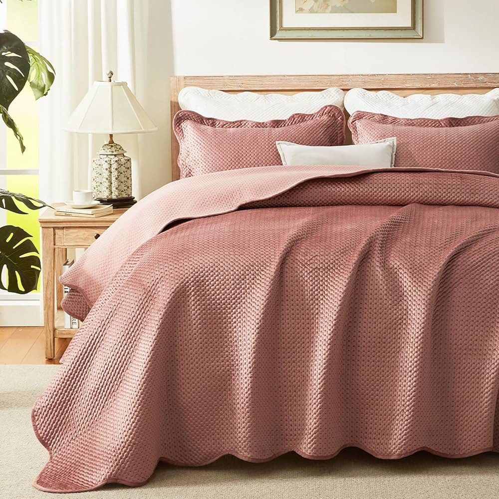 Qucover Velvet Quilts King Size, 3 Piece Luxury Velvet Quilt, Lightweight Ultra Soft Ultrasonic C... | Amazon (US)