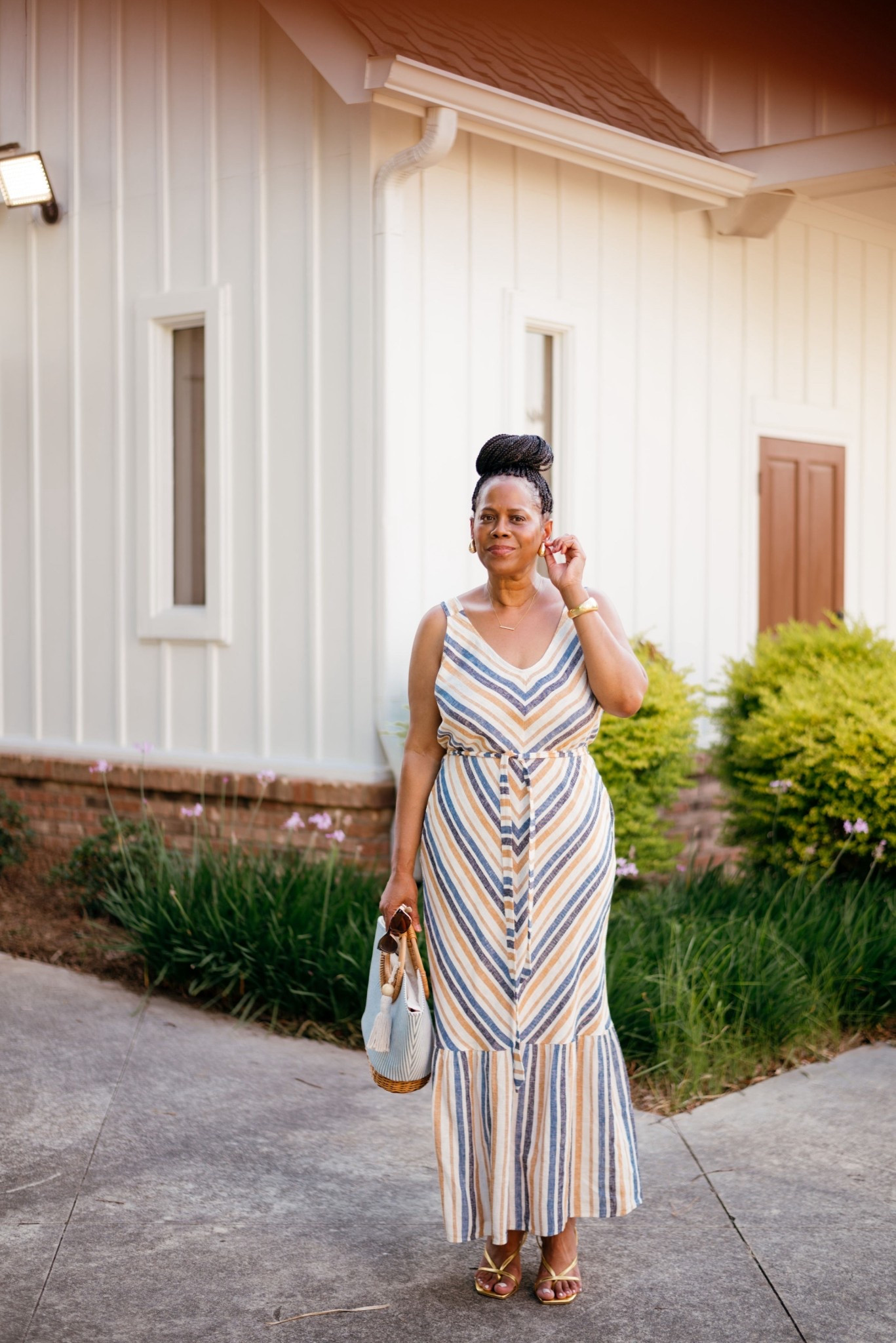 Wearing my favorite summer dress💙 the linen blend fabric is perfect for hot summer days. 

#LTKSeasonal #LTKFindsUnder100 #LTKStyleTip