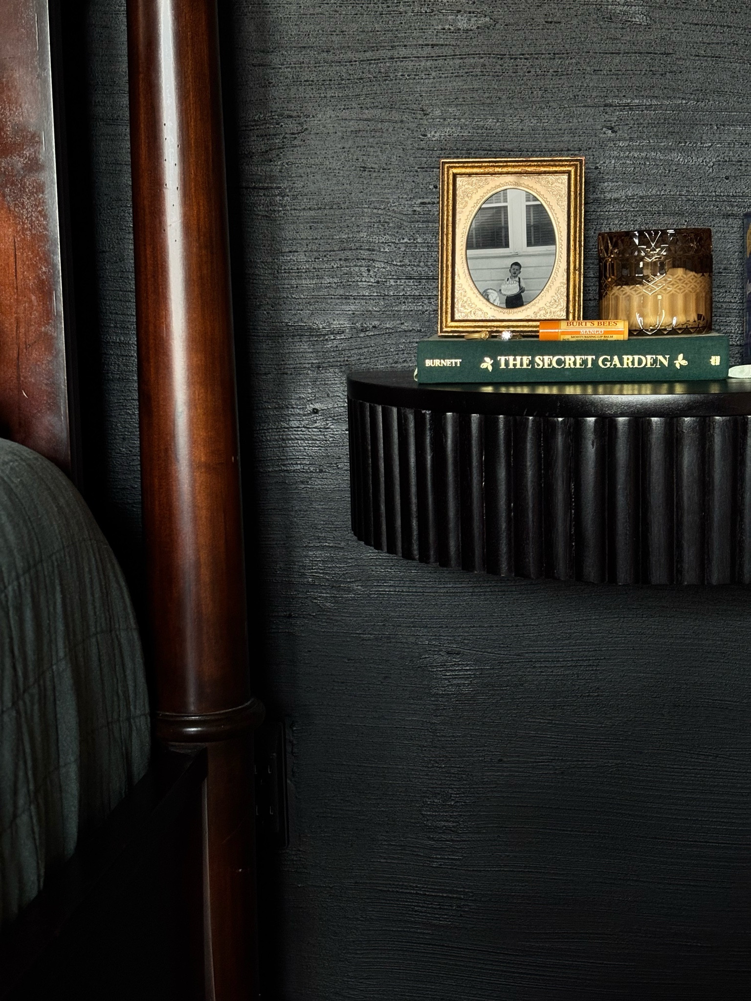 We love a moody nightstand



#LTKHome