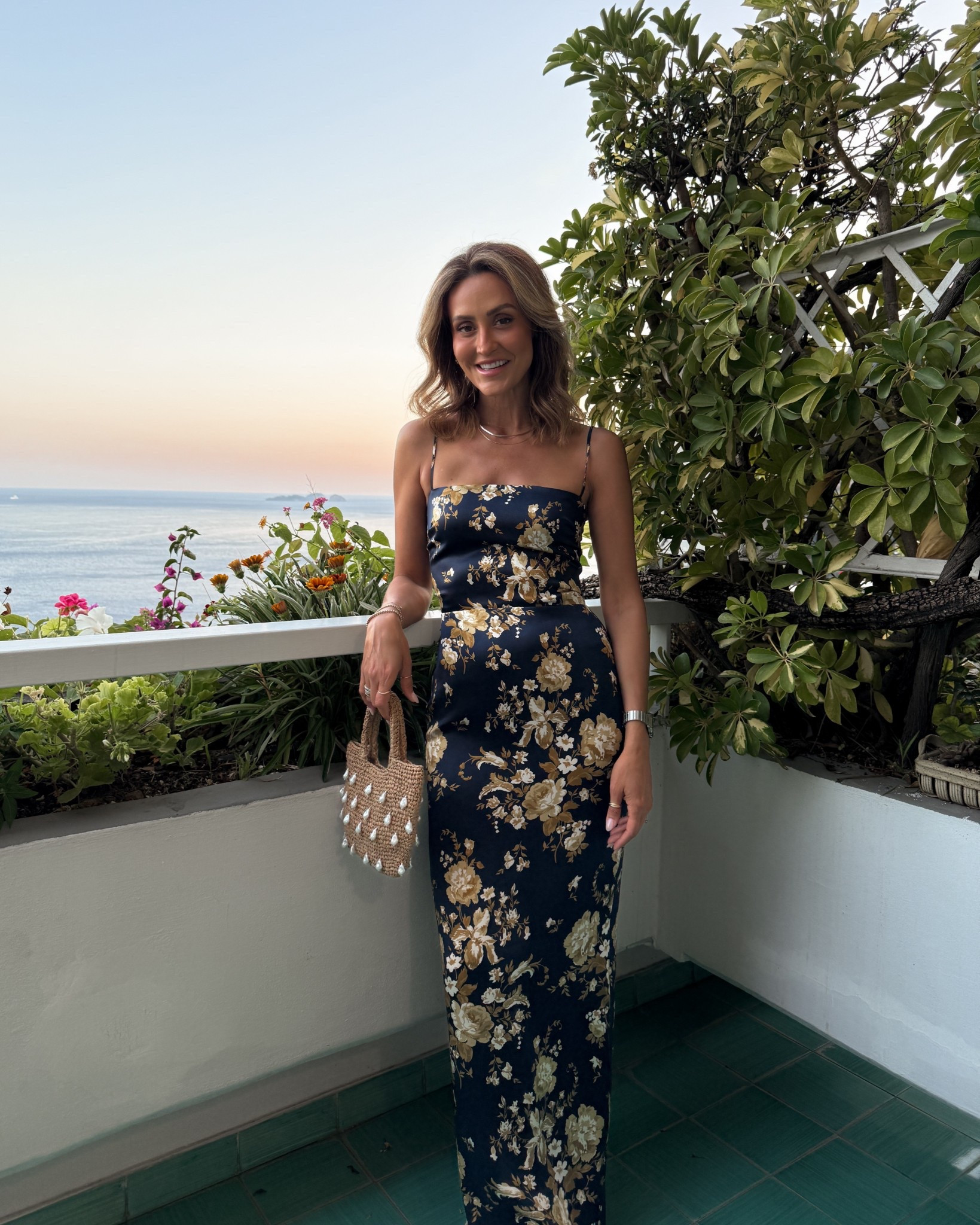 The dress of my Italian dreams! Size 2, could’ve probably done a 4 for a bit more room but love how this hugs my curves! Perfect for summer weddings and cocktail parties! 

#LTKStyleTip #LTKParties #LTKWedding