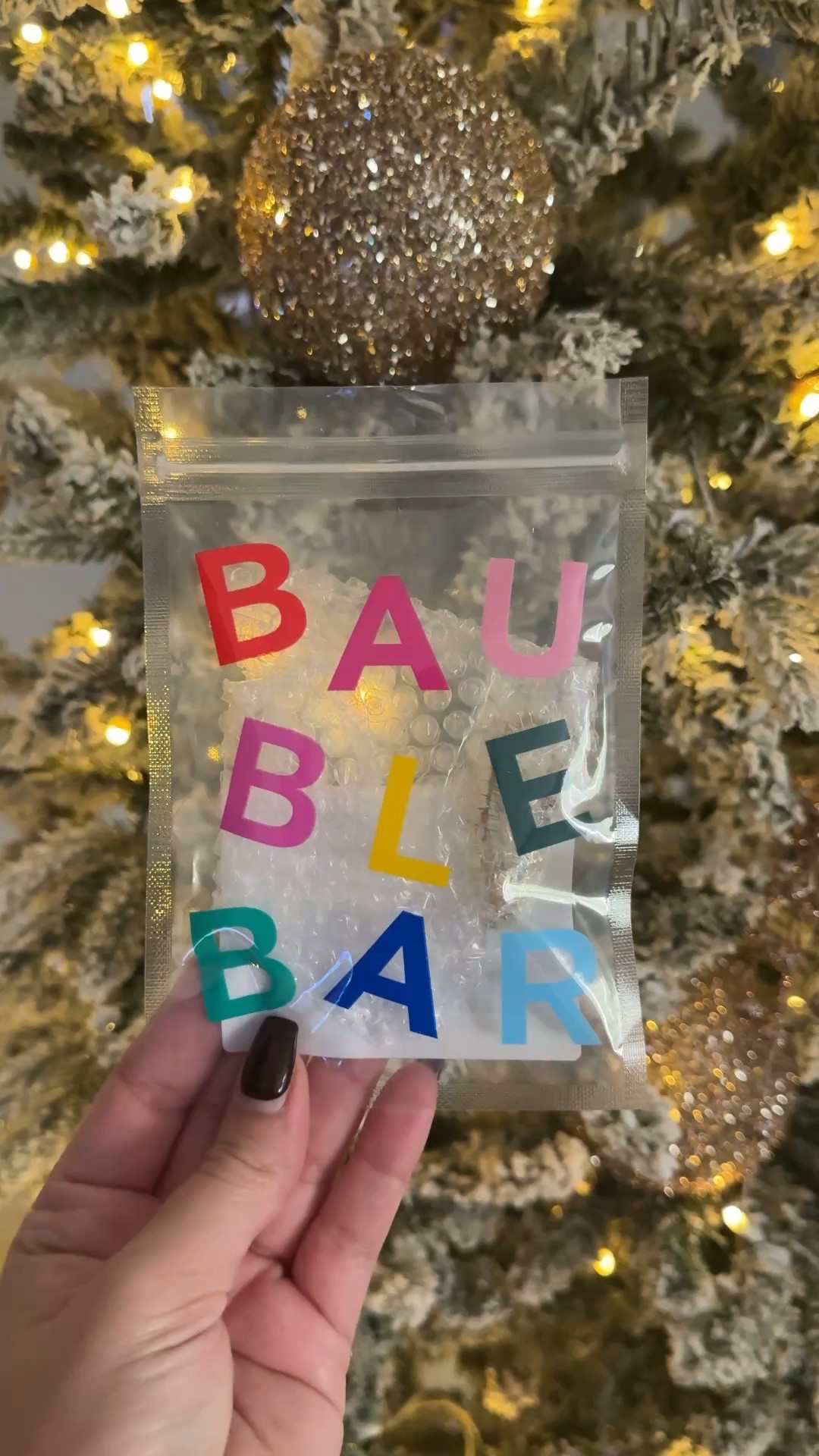 ✨Black Friday but make it SPARKLE ✨
@baublebar is 30% off sitewide and 20% off custom pieces — aka the perfect time to treat yourself and knock out holiday gifting. I linked my favorite picks for you! 💎🖤 

#BaubleBar #BaubleBarJewelry #BlackFridayDeals #BlackFridaySale #BlackFridayFinds #BlackFridayShopping #CyberWeekDeals #HolidaySteals #SaleFinds #JewelryDeals
#ShopTheSale #everydayjewelry #jewelrylover #style