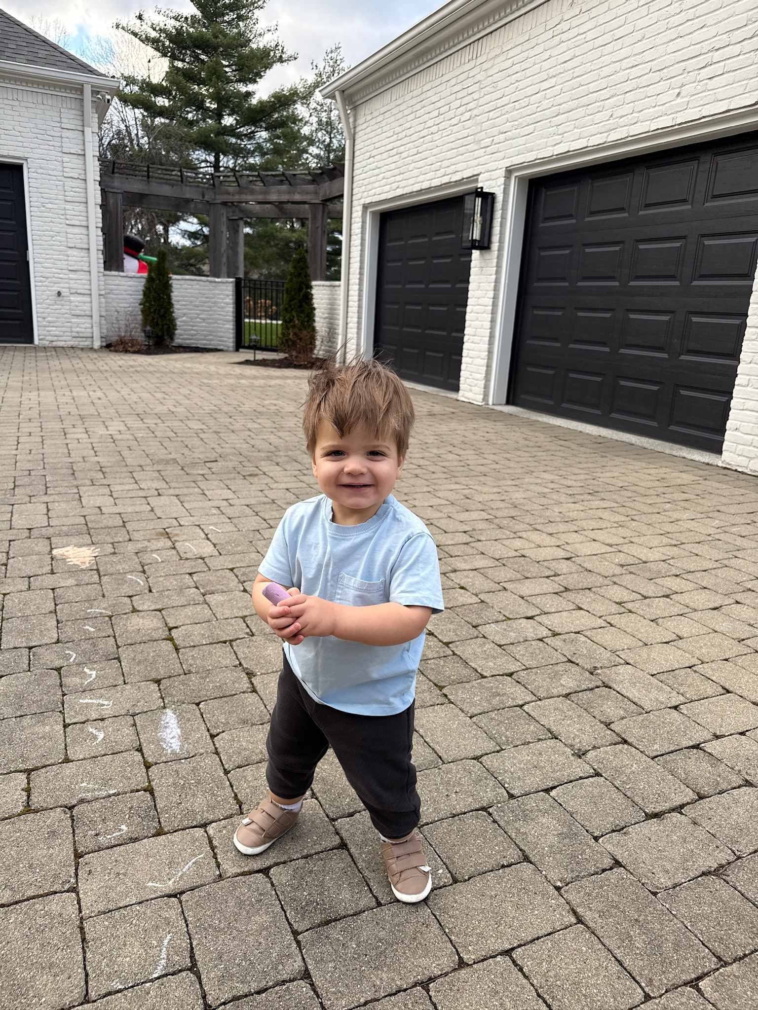 We love a good outdoor activity!!

Chalk, kids chalk, chalk activity, outdoor activities for kids, kids fun, kids outdoor, boy clothing, boy mom, Grace whitee

 

#LTKFindsUnder50 #LTKBaby #LTKKids