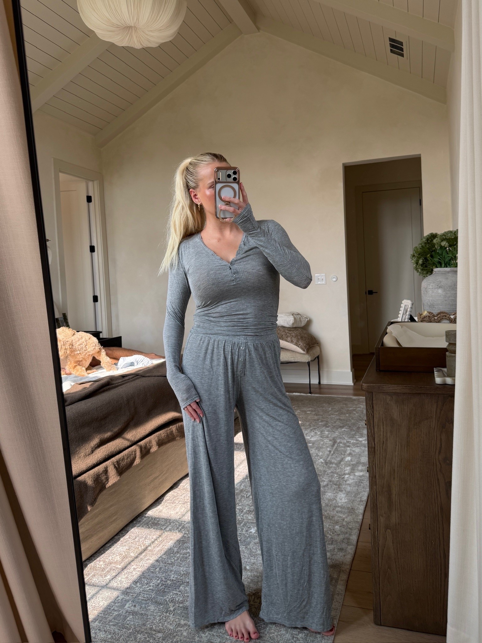 SIZE: med in top & bottom! #kathleenpost

Postpartum outfit, postpartum pjs, newborn phase, primary bedroom

#LTKootd #LTKmomlife #LTKBaby