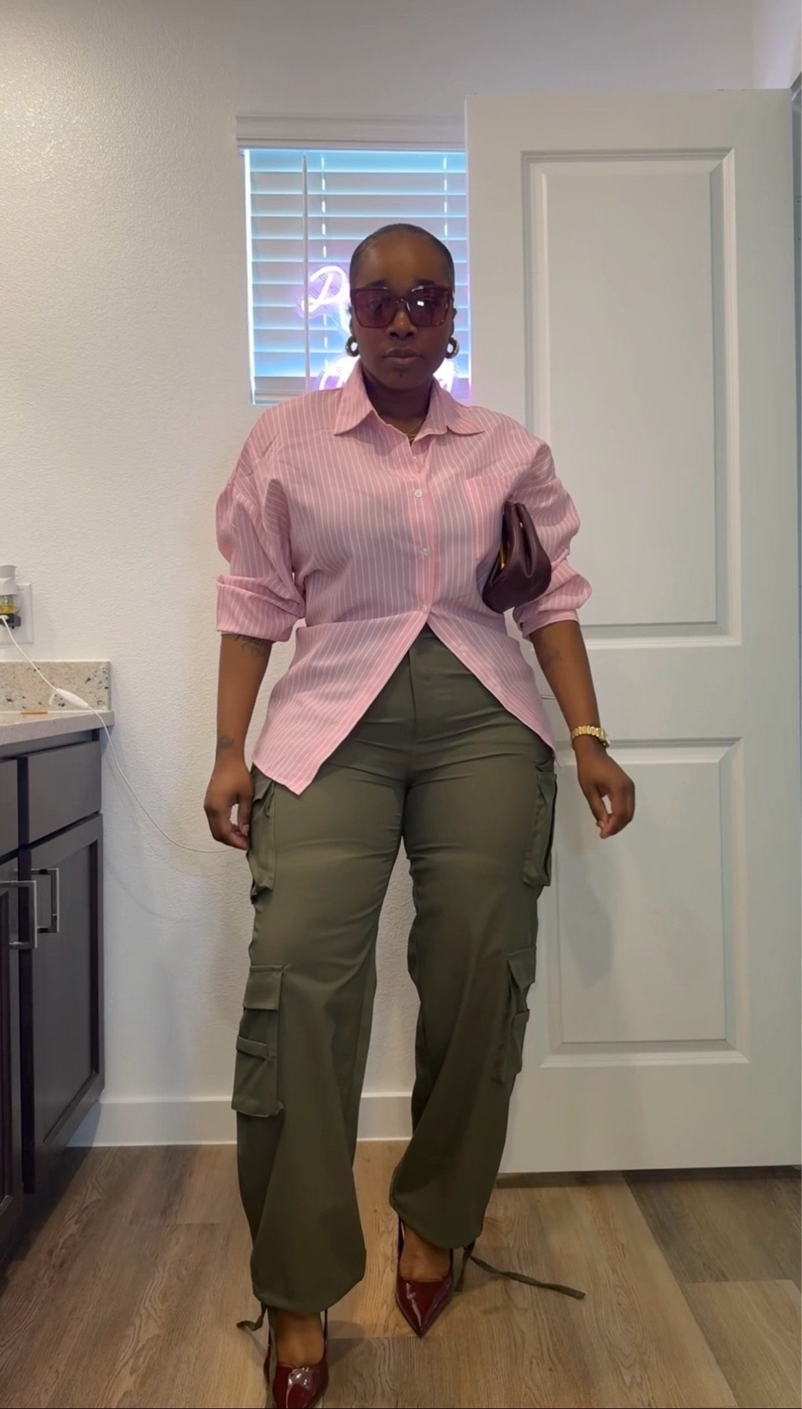 An unexpected color combo but somehow it works. ✨

#TheVonshayEdit
#MidsizeStyle
#ElevatedEveryday

#LTKMidsize #LTKU