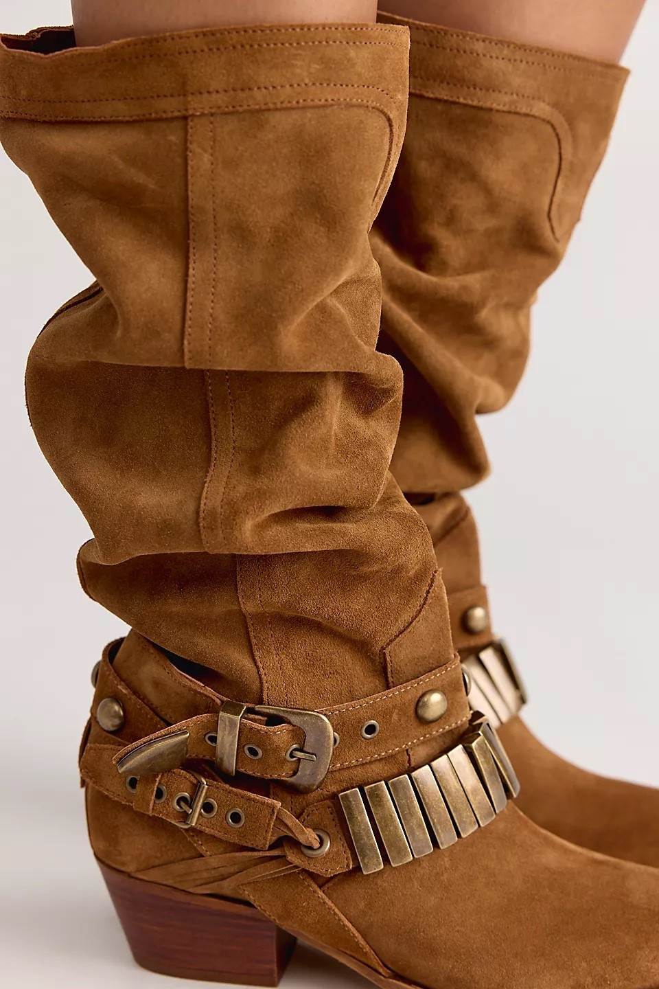 Fall boots 🤎 Slouchy suede embellished boots are trending this fall. 🍂

#fallboots #boots #countryconcert #suedeboots #festival

#LTKootd #LTKgrwm #LTKOver40