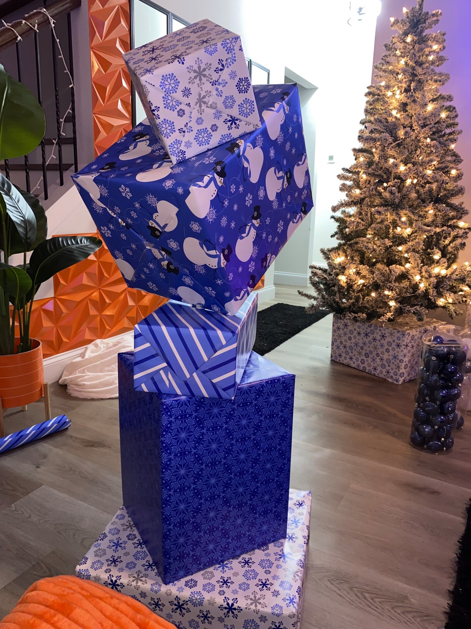 Christmas decor ideas😍🌲❄️ | Amazon Christmas decor, Christmas tree, blue wrapping paper, Christmas ornaments 

#LTKSeasonal #LTKHoliday #LTKHome