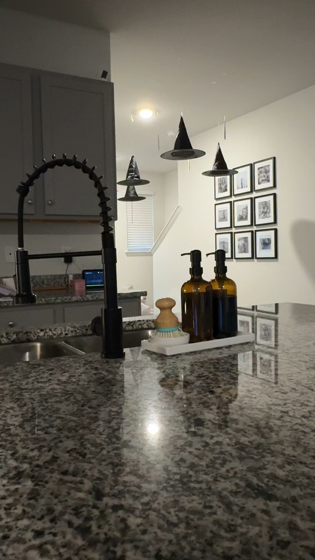 Fall island decor 

#LTKHome #LTKVideo #LTKSeasonal