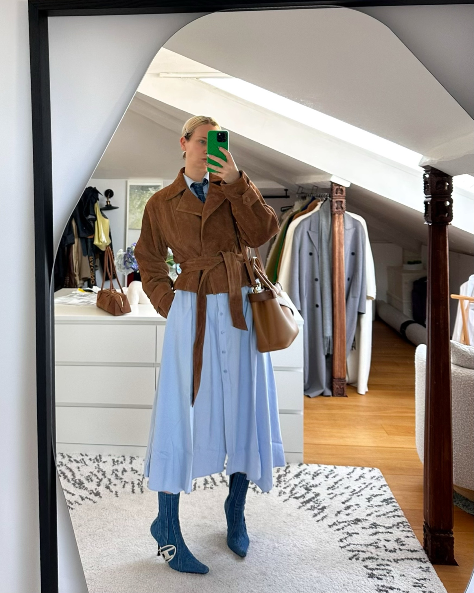 Can’t decide between a more put-together look with this cropped suede jacket from & Other Stories (paired with a denim tie for that extra detail - couldn’t find one online, but maybe your dad, boyfriend, or even a friend has a cool one to borrow?) or a more relaxed feel with the classic car jacket. Both work, but in totally different ways!

I could even switch it up with some cool sneakers for an effortless touch. Which styling would you go for? 

#LTKspring ##LTKdresses #LTKstyletip