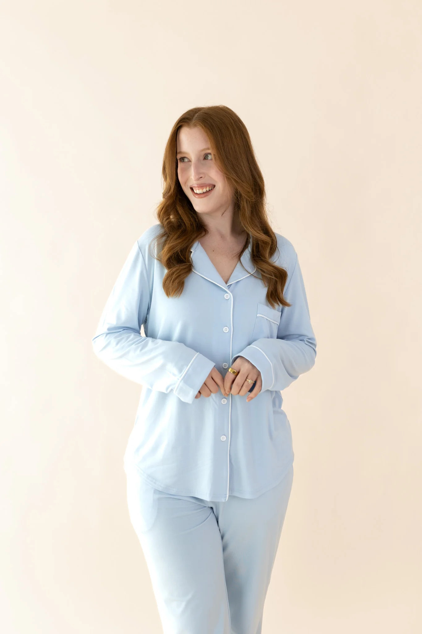 Bamboo Long-Sleeved Women's Pajama Set in Breeze | Kyte Living