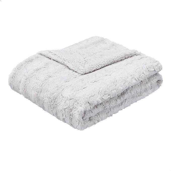 Amazon Basics Fuzzy Faux Fur Sherpa Throw Blanket, 60"x70" - Light Gray | Amazon (US)