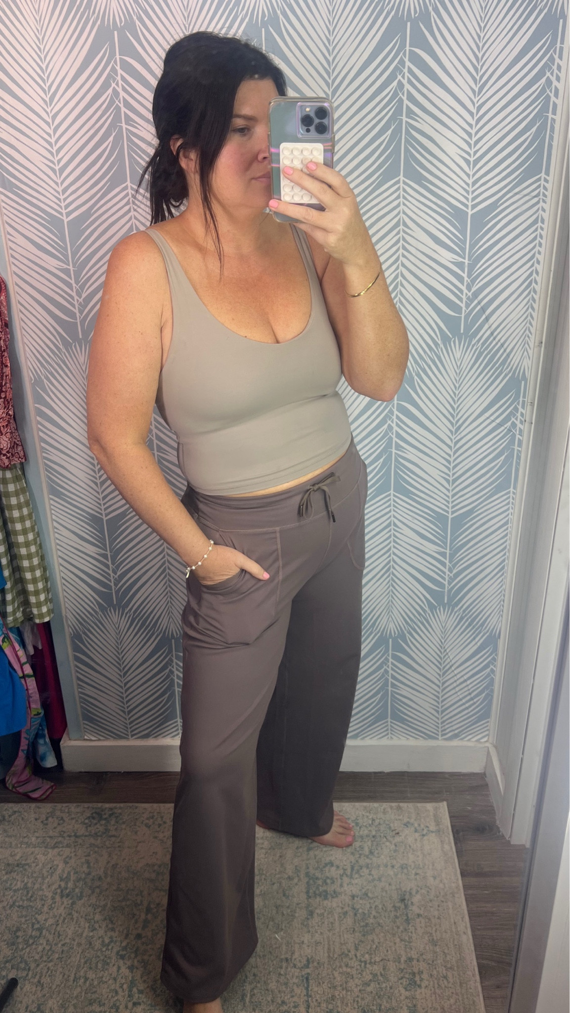 Drawstring yoga pants 
Shades of brown and tan 
Athletic lounge wear 

#LTKStyleTip #LTKMidsize #LTKActive