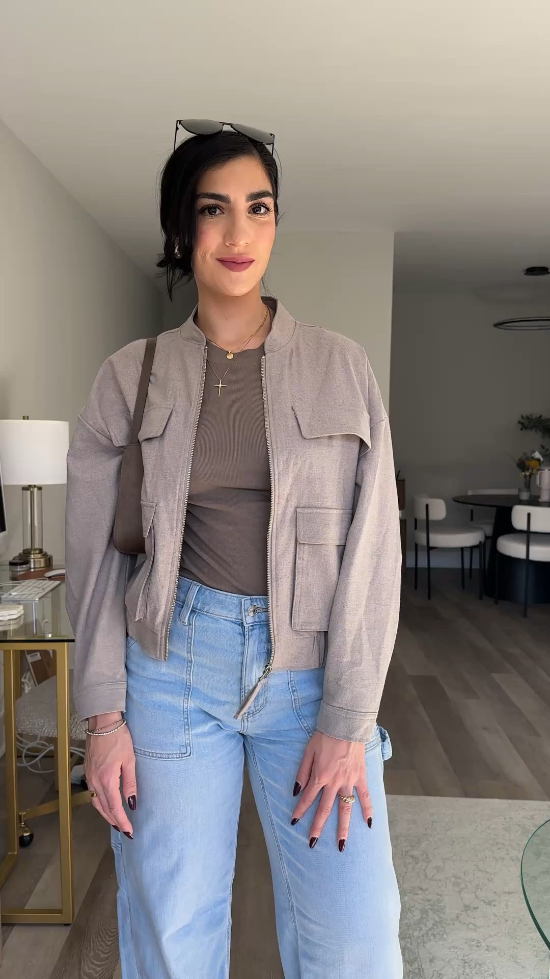 Casual look
 Baggy jeans look
Dark winter outfit
American eagle jeans 