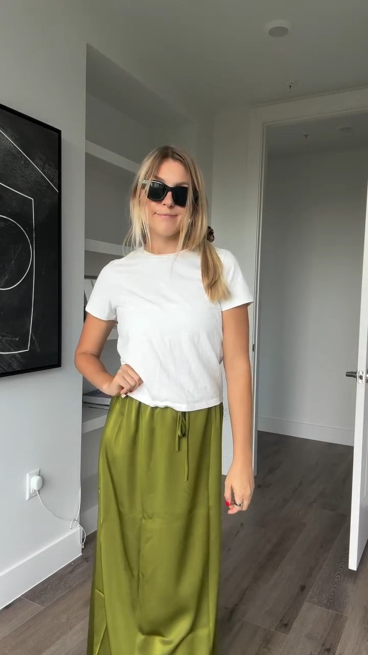 Links for the full outfit in my LTK shop 

Fall fashion / transitional outfits / outfit inspo / silk maxi skirt / white t shirt / Pinterest outfits / green maxi skirt / minimalistic style 

#falloutfits #maxiskirt #transitionalstyle