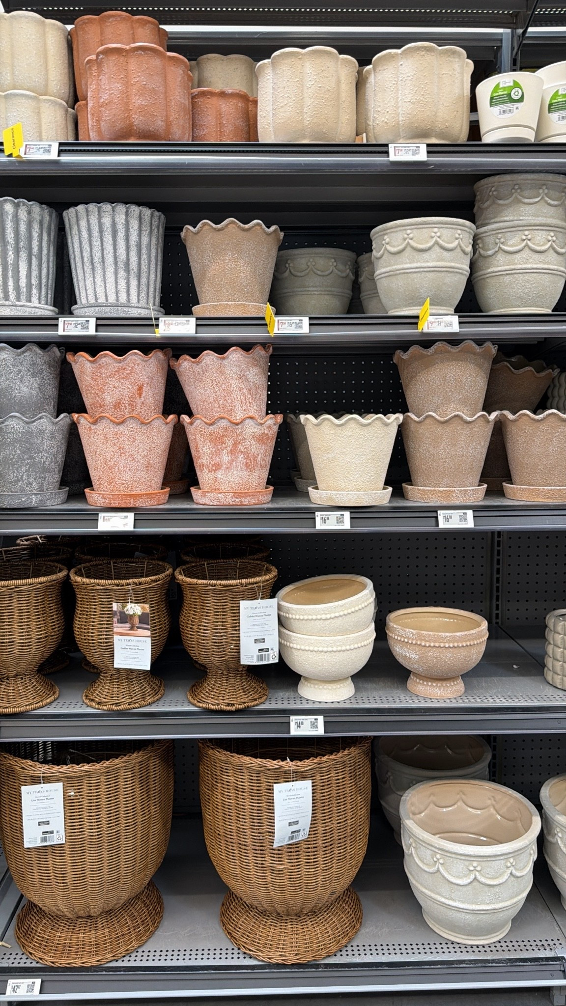 Charming planters 🌱 
Adorable, cottage style planters that are budget friendly!