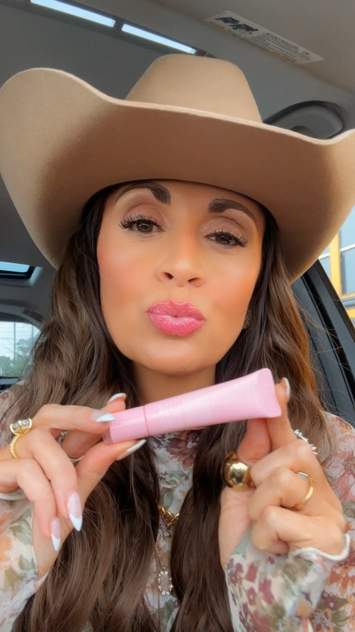 Lip serum & tinted gloss 💗✨

#LTKBeauty