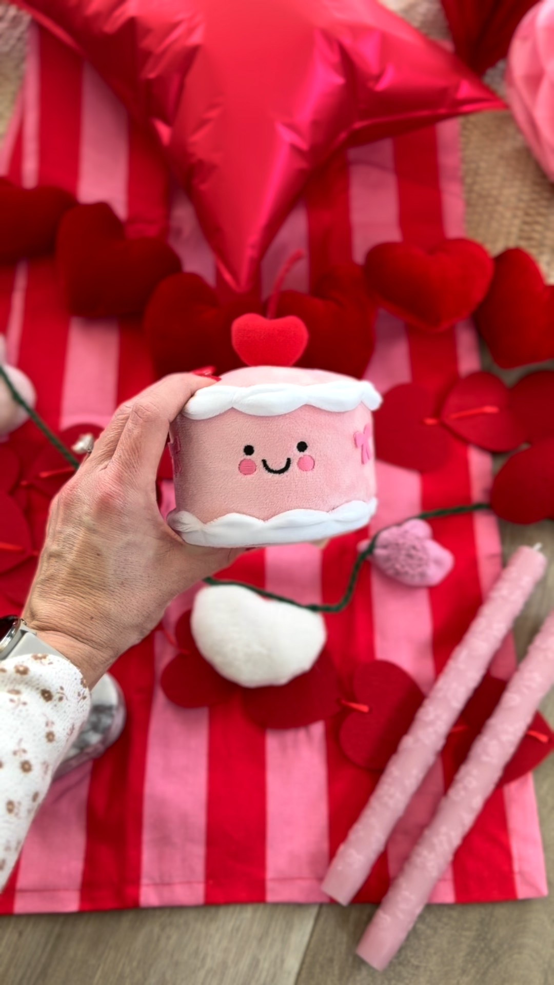 Okkkaaay how cute is this $3 jellycat look alike?! So cute for Valentine’s Day or a birthday!
￼

#LTKSeasonal #LTKHome #LTKValentine