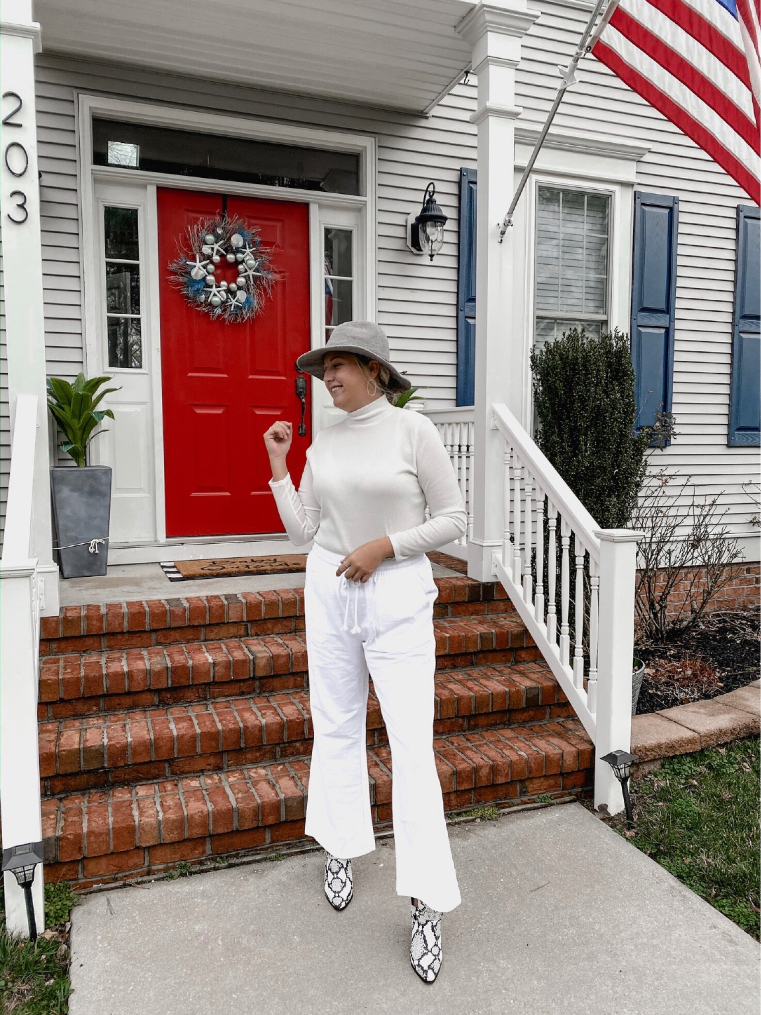 Love a good monochromatic look! Most everything here can be found on Amazon. 

White pants, white turtleneck, hat, faux snakeskin booties 

#LTKstyletip #LTKFind #LTKfit