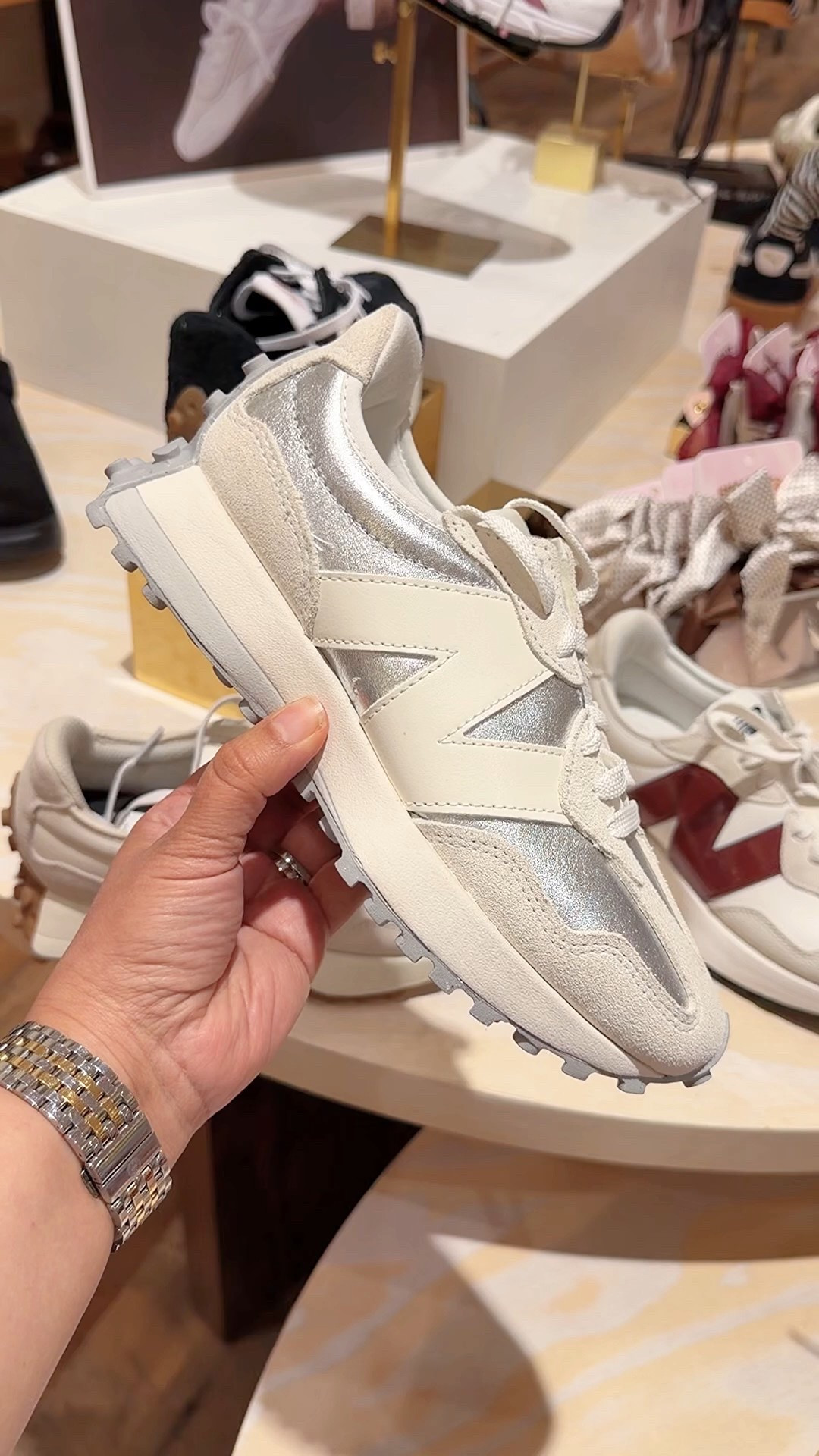 Aren’t these silver metallic New Balance 327 sneakers so cool?! Found them on sale almost 20% off! True to size. 

#LTKFindsUnder100 #LTKActive #LTKSaleAlert