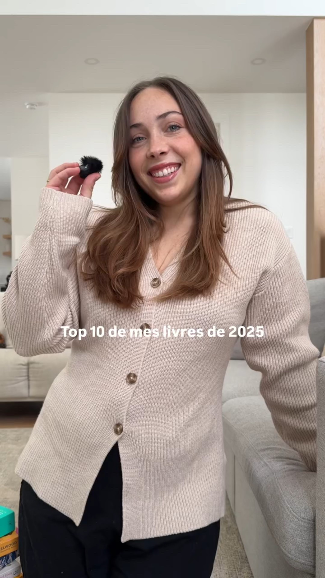 Voici mon top 10 de mes lectures de l’année 2025 💞

Une année un peu décevante pour moi en terme de lecture, donc je prends toutes vos recommandations de livres d’amour et/ou fantastique qui vous ont marqués cette année 😍