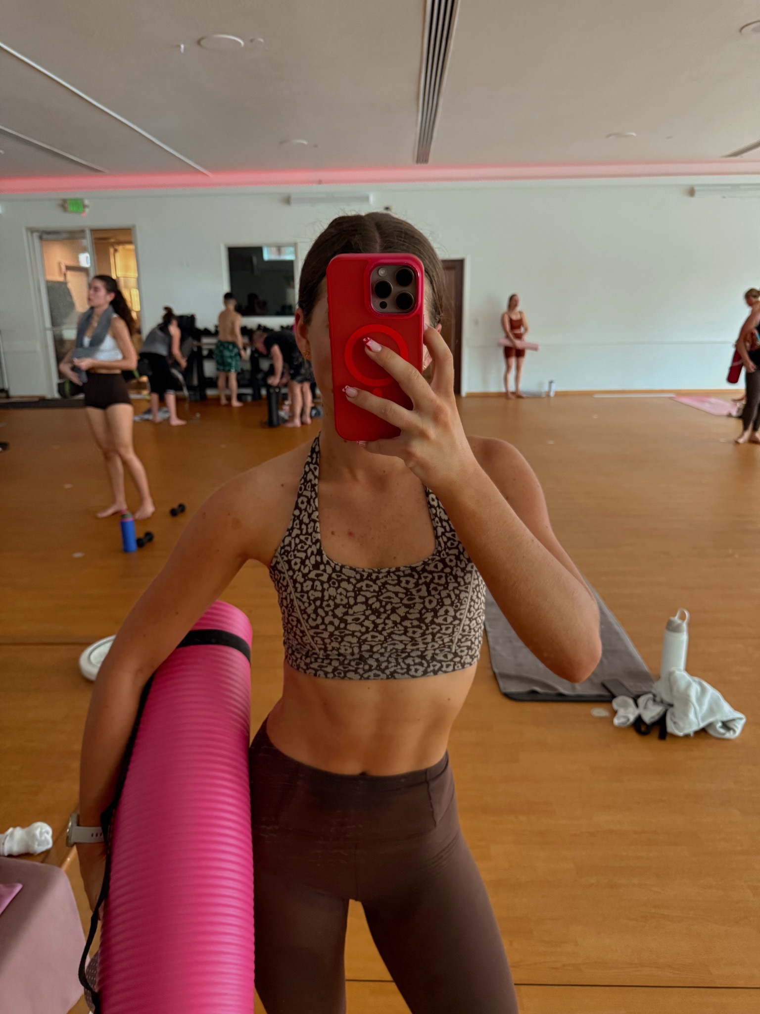 OBSESSED with this top🤎

#LTKFitness #LTKFindsUnder50 #LTKActive