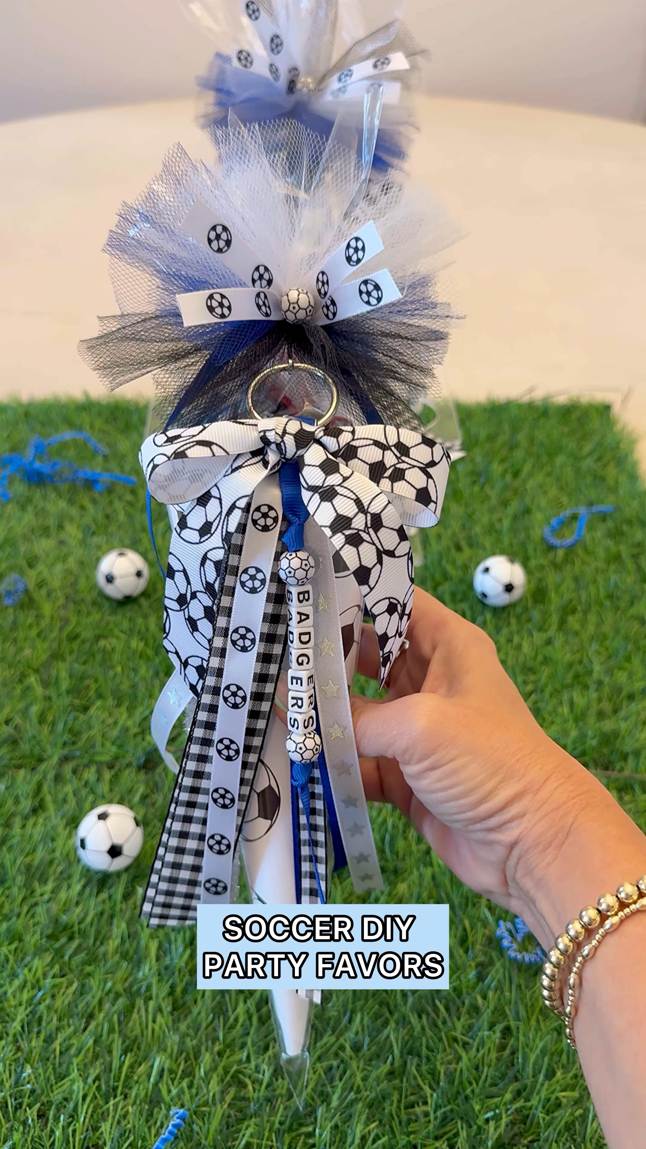 Soccer DIY Party favor cones with the pizzazzest zipper pull! 

#LTKParties