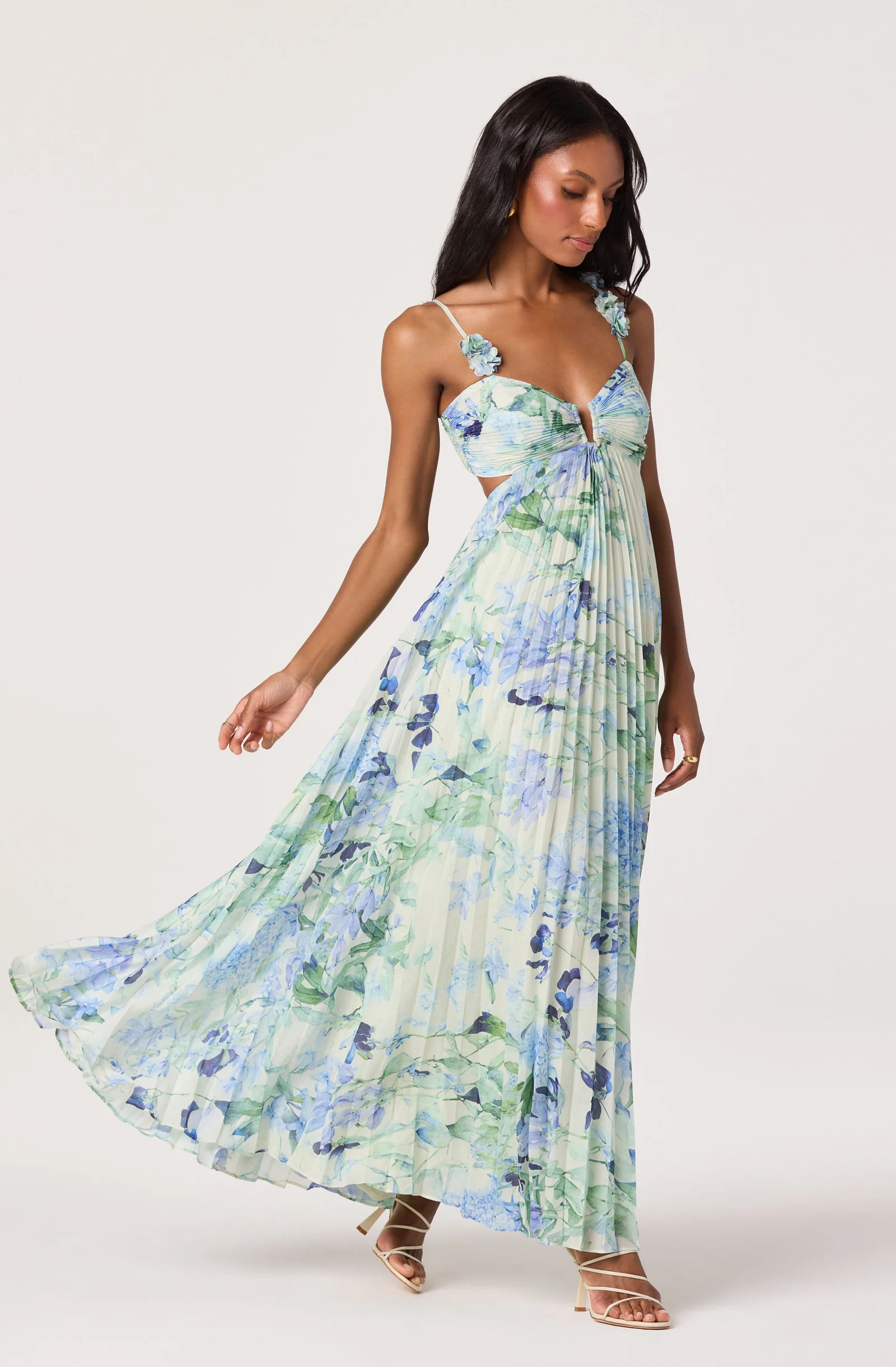 Emese Floral Cutout Maxi Dress - Green blue floral / XS | ASTR The Label (US)