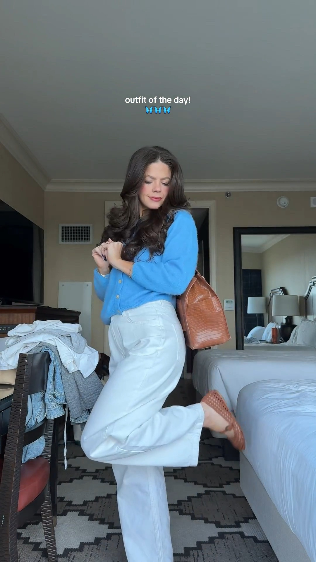 Work outfit! Sweater is American Vintage, jeans are Zara, shoes are Amazon 

 

#LTKootd #LTKFindsUnder100 #LTKWorkwear