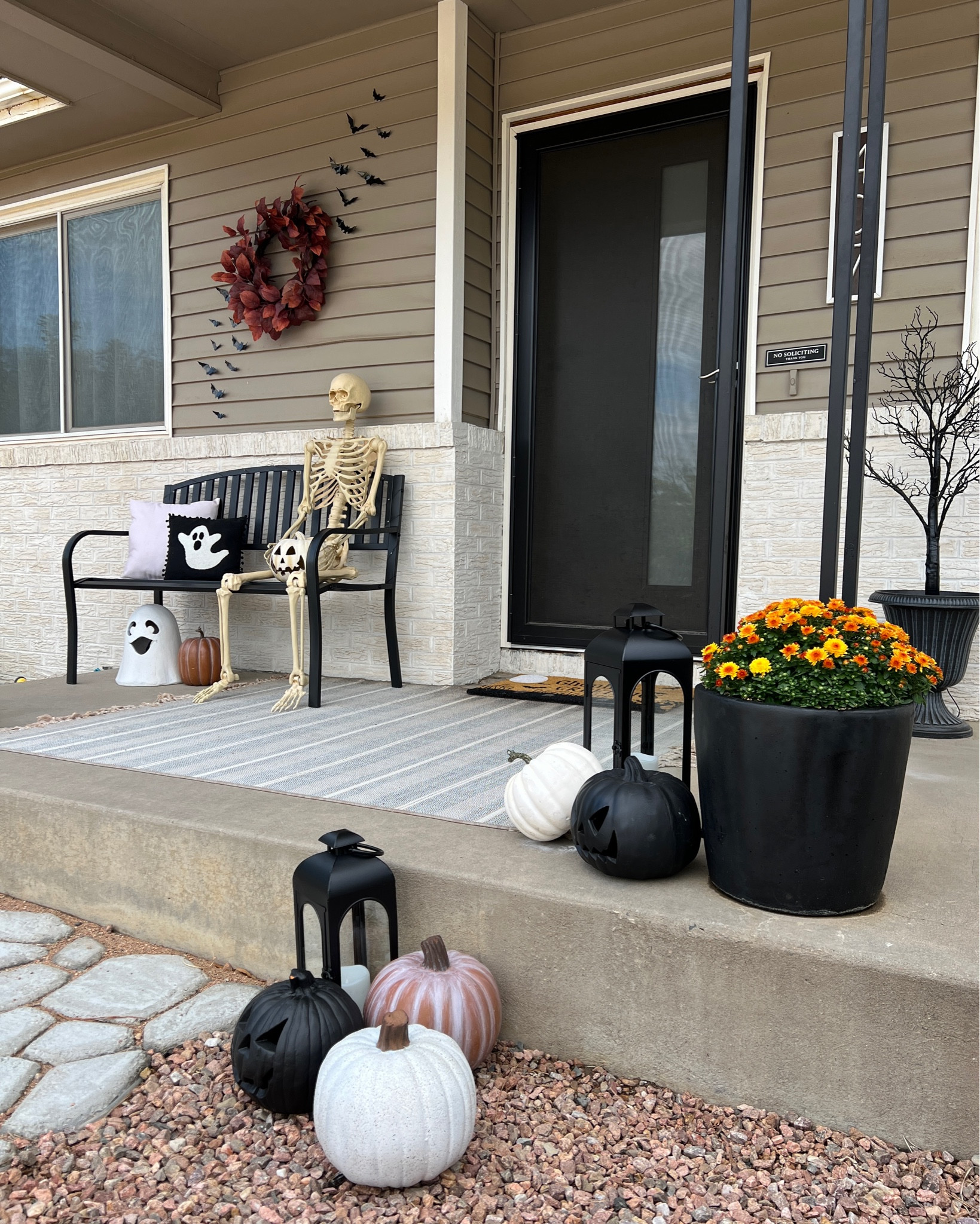 It’s October! 👻🖤🎃🧡🕷️🦇

halloween fall autumn spooky seasonal outdoor porch decor ideas decorations inspo 

#LTKHoliday #LTKSeasonal #LTKHalloween