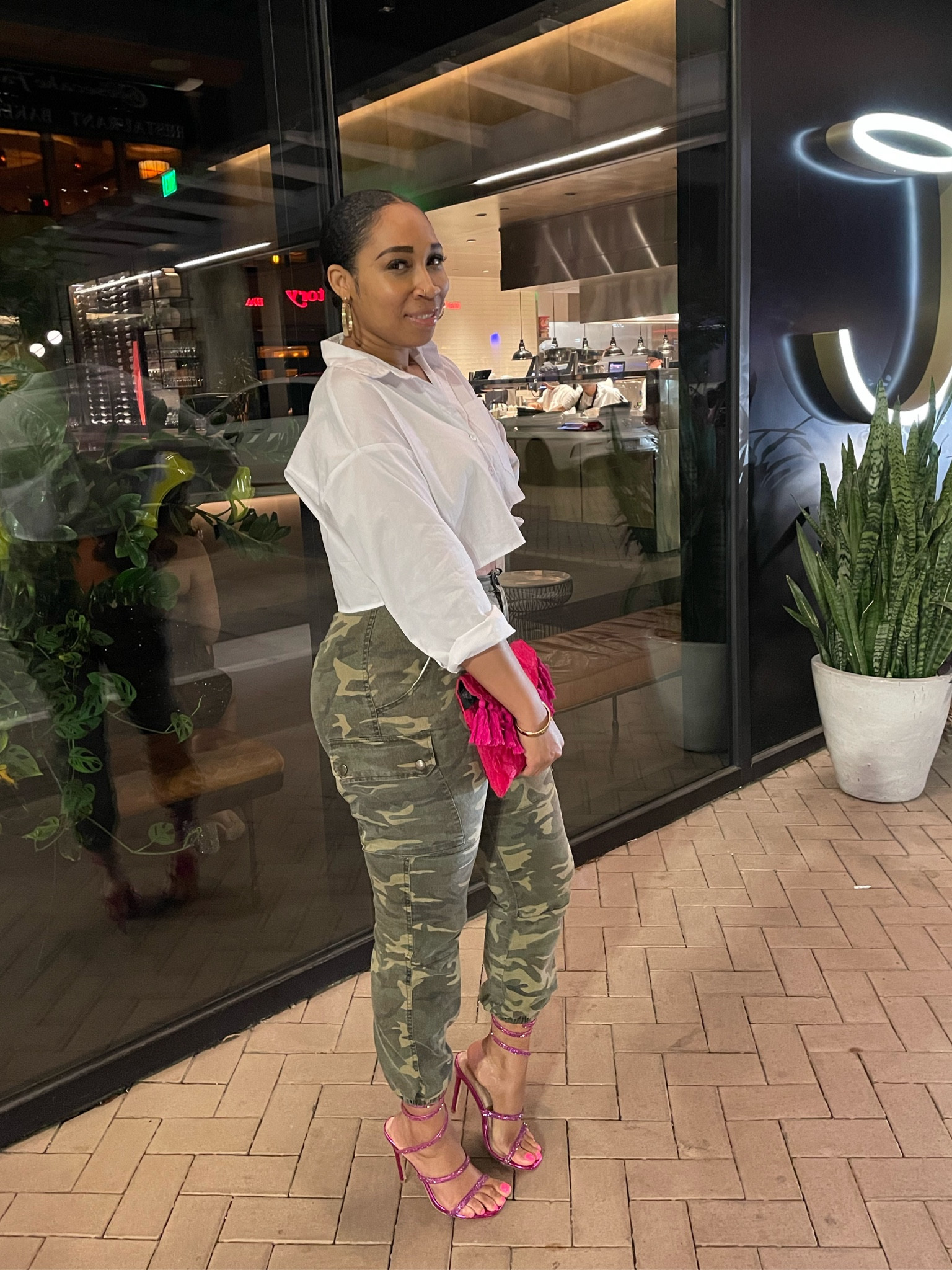 Casual chic look for weekend dinner. 

Similar styles attached to get same look. 

#casualoutfit #weekendoutfit #styleinspo #fashioninspo #ltkcreator #ltkshoes #shoeinspo #trending #ootd #lotd #explore 

#LTKstyletip #LTKFind #LTKunder50