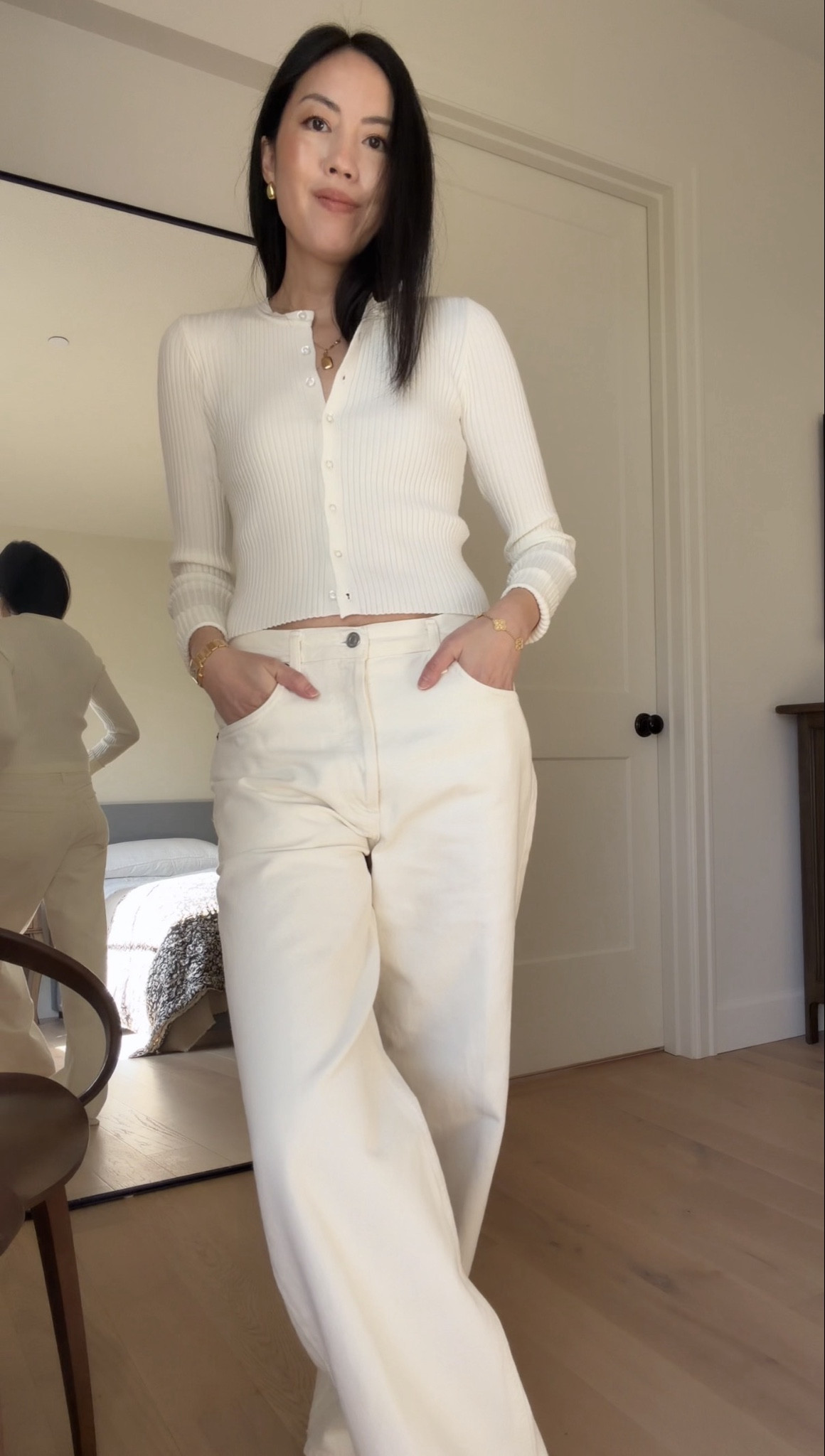 Here’s how to bring your winter blazer out during this transitional weather - layer it over a monochromatic white outfit. 

Cardigan is only $78.

#classicstyle
#winteroutfit
#springoutfit
#Agolde
#Evereve

#LTKgrwm #LTKootd #LTKSeasonal