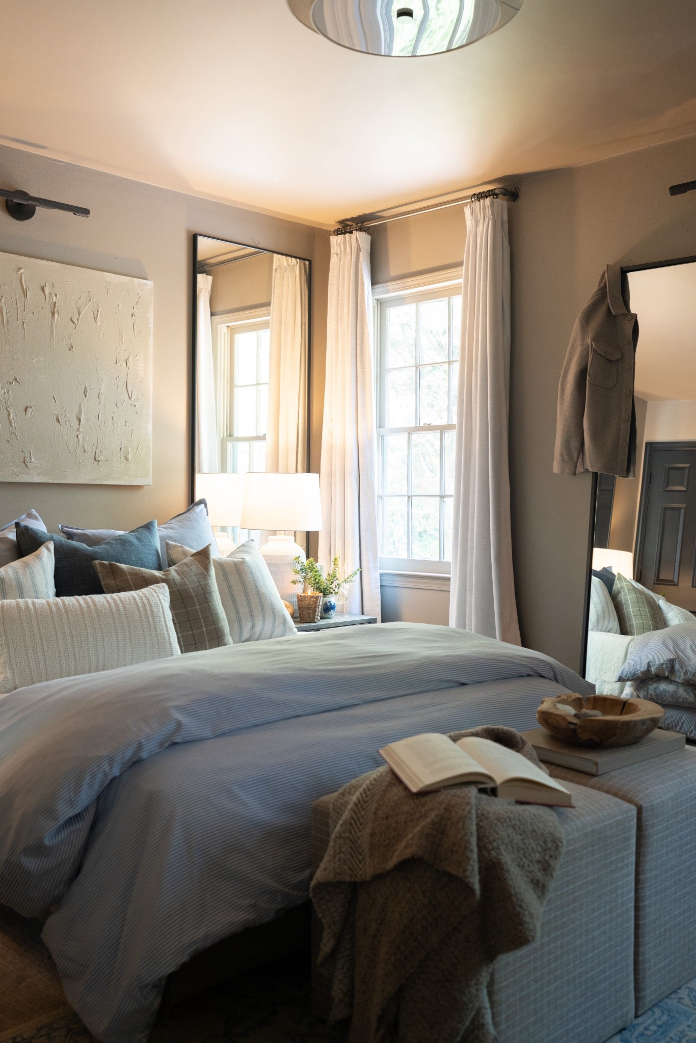 You don’t need a big budget!! You just need a few key pieces that are budget friendly and a few styling hacks to create your dream bedroom! 

#LTKSeasonal #LTKHome #LTKSaleAlert