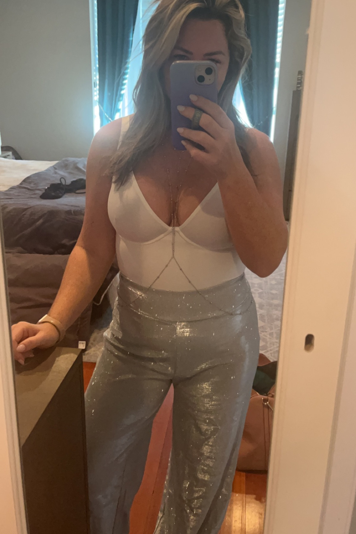 Glitter is everything ✨ 



#LTKfindsunder50 #LTKHoliday #LTKstyletip