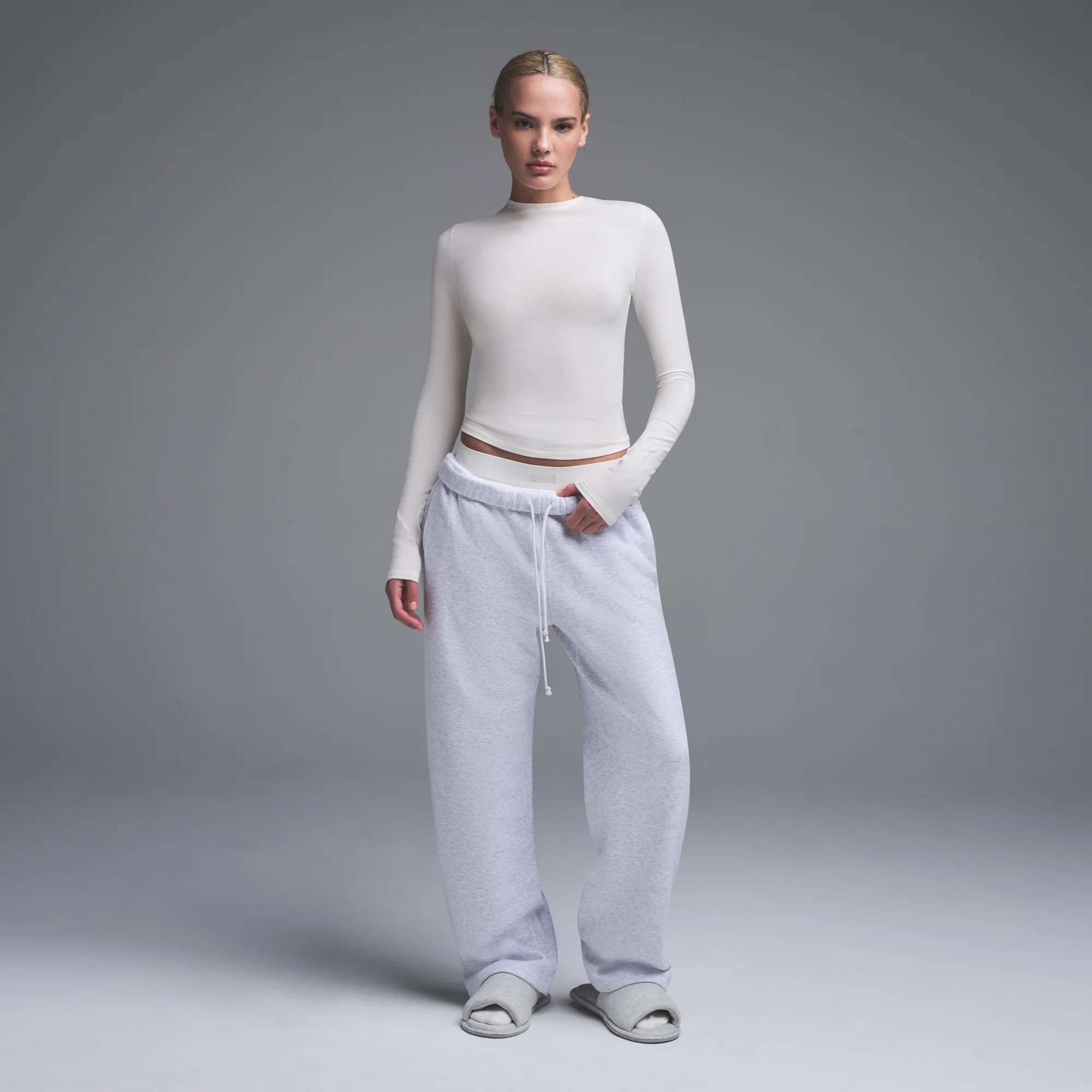 SKIMS Long Sleeve T-Shirt | White | Medium | Cotton Jersey | SKIMS (US)