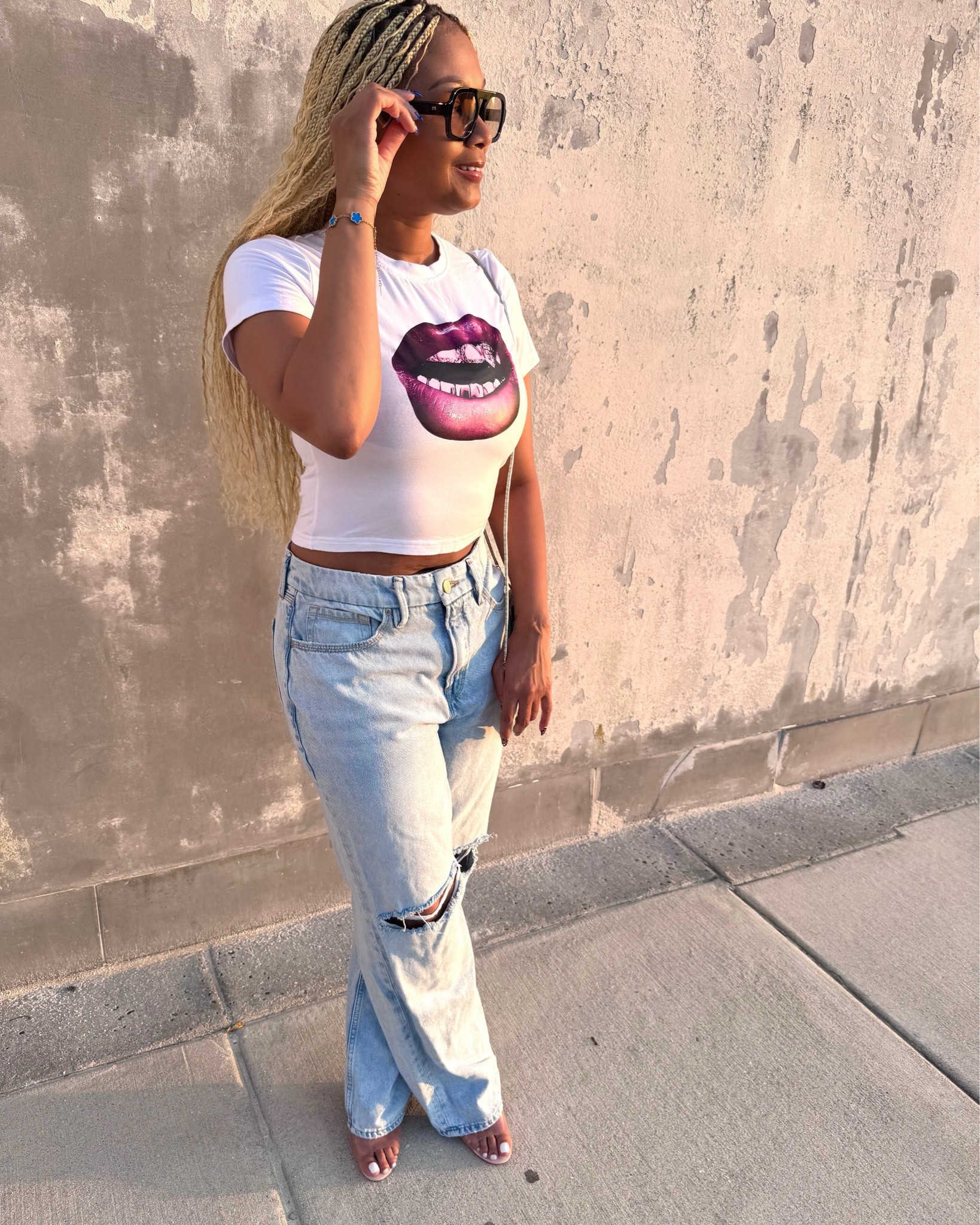 Wearing size medium in crop top 

#LTKstyletip