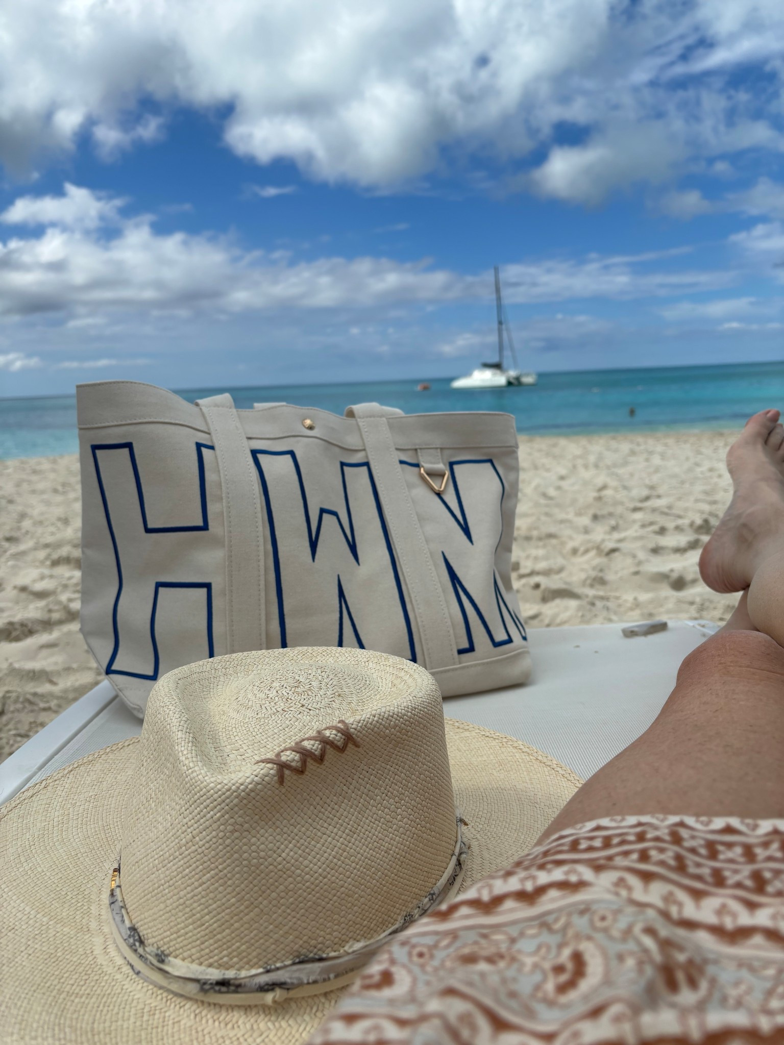 Cutest girls weekend gift, birthday gift or just treat yourself gift for the summer! ☀️ 🌴 🐚 