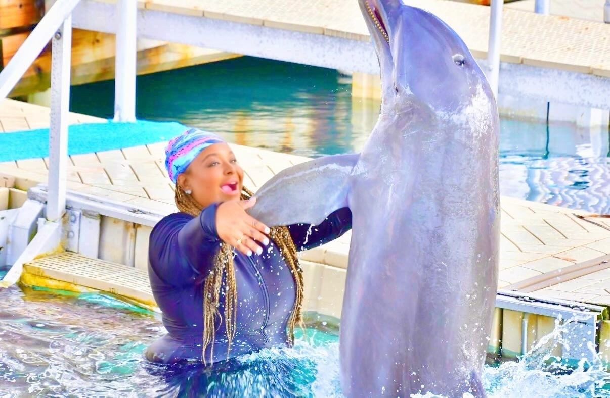 Just reminiscing about my FIRST solo trip to Blue Lagoon Island 🏝️ — sunshine, dolphins, and the ultimate peace 💦✨ If you’ve ever dreamed of turning your travels into paid adventures, grab my ebook Become A Travel Influencer by Faith Zingoni @bogatofficial.co 🌍💖 Available now at www.bogatofficial.com 💼✨

Let’s make 2026 unforgettable — join us on our upcoming luxury adventures around the world! 🌸🌎🥂

#FaithZingoni #TravelTheWorldWithFaithZingoni #Bahamas 🇧🇸 #LuxuryLifestyle #TravelInfluencer #BogatOfficial #HaveFAITH