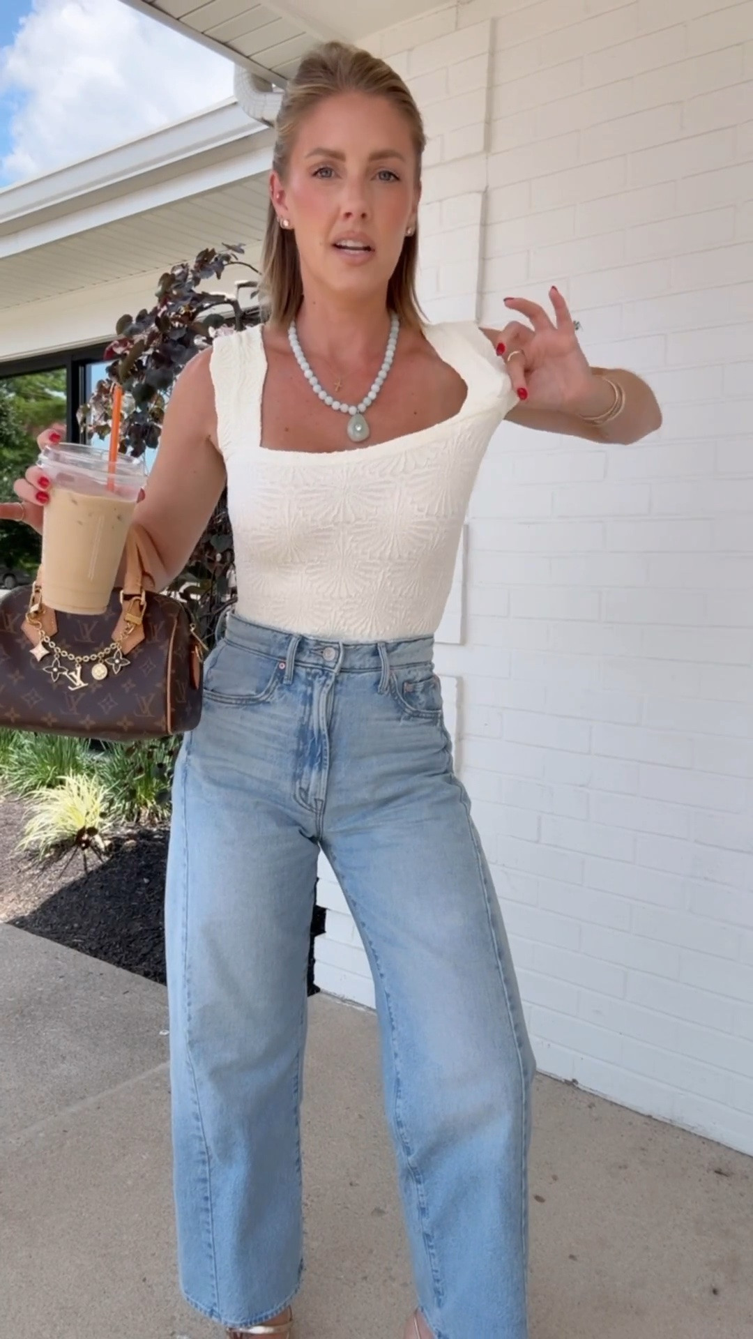 XS/Small tank / 24 jeans (I sized down one size)

#LTKootd #LTKOver40 #LTKPetite