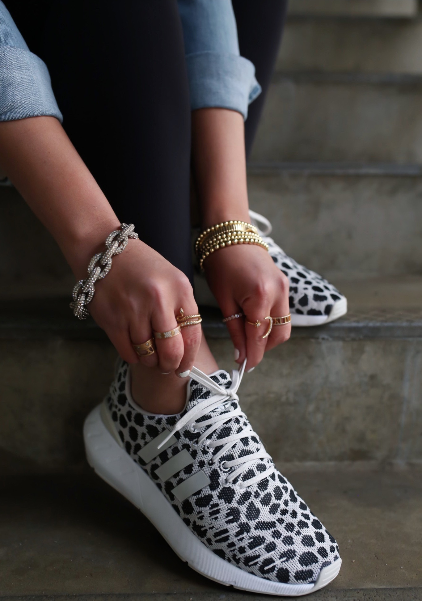 Adidas Originals Women’s Swift Run 22 Sneaker 