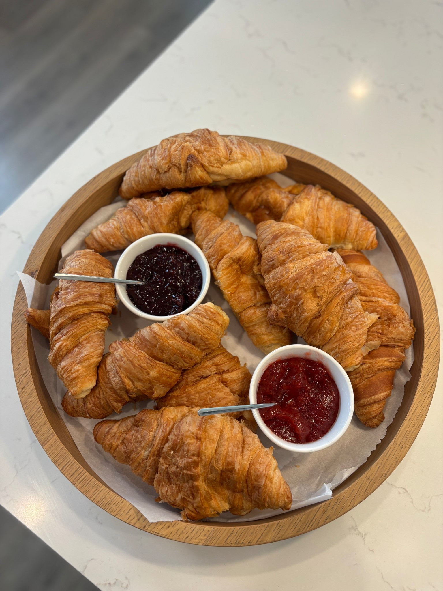 Easy sharable platter to bring to a brunch or hang out! Sharing several trays as this one is an older recycled tray i use! 

Pro-tip: if you get a tray that’s not intended for food (like mine) add parchment paper to the bottom! 

#LTKfoodie #LTKWedding