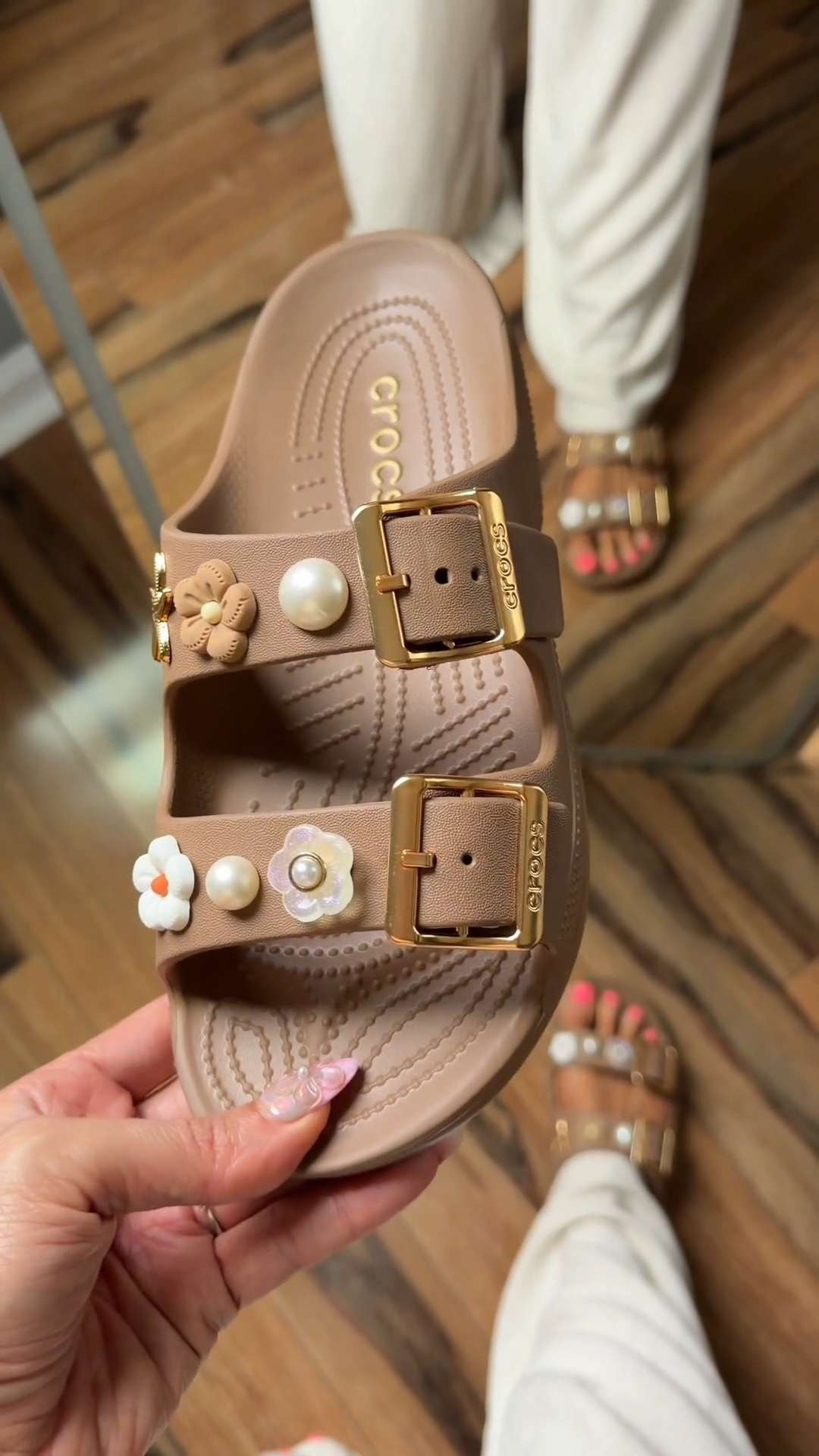 The metallic buckle on these is everything ✨Makes the whole sandal look way more elevated.

#LTKStyle #LTKShoeCrush #crocssandals #platformsandals #earnscommissions 

 #LTKootd #LTKSeasonal #LTKOver40
