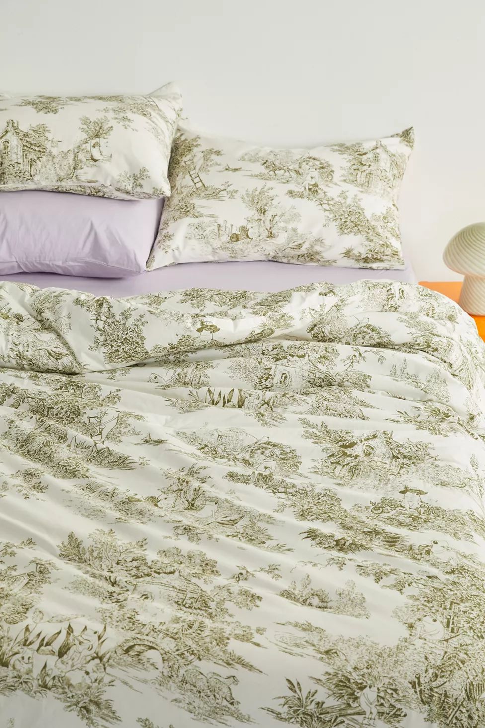 Frog Toile Breezy Cotton Percale Comforter Set | Urban Outfitters (US and RoW)