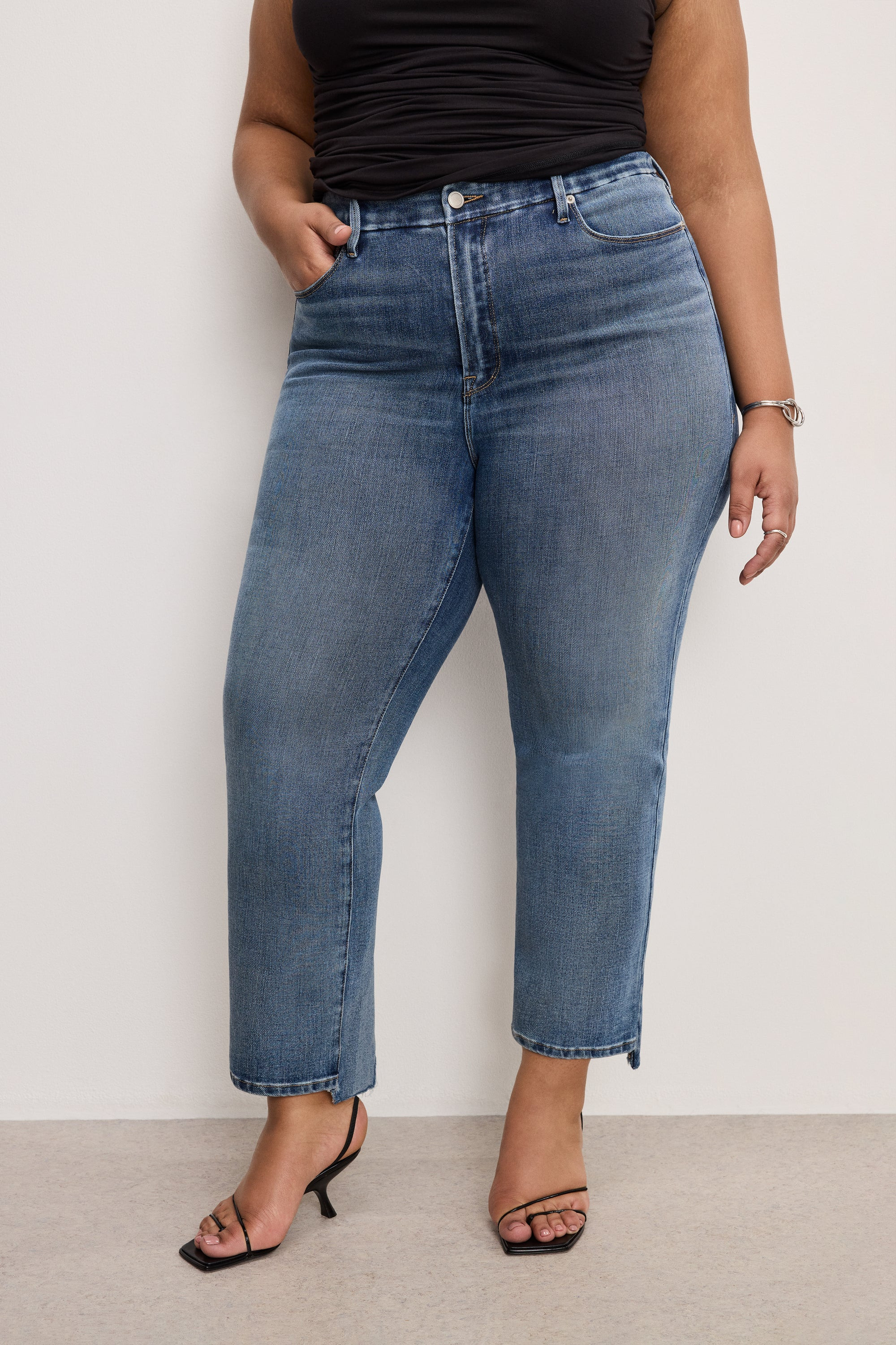 SOFT TECH GOOD LEGS STRAIGHT JEANS | INDIGO855 - GOOD AMERICAN | Good American