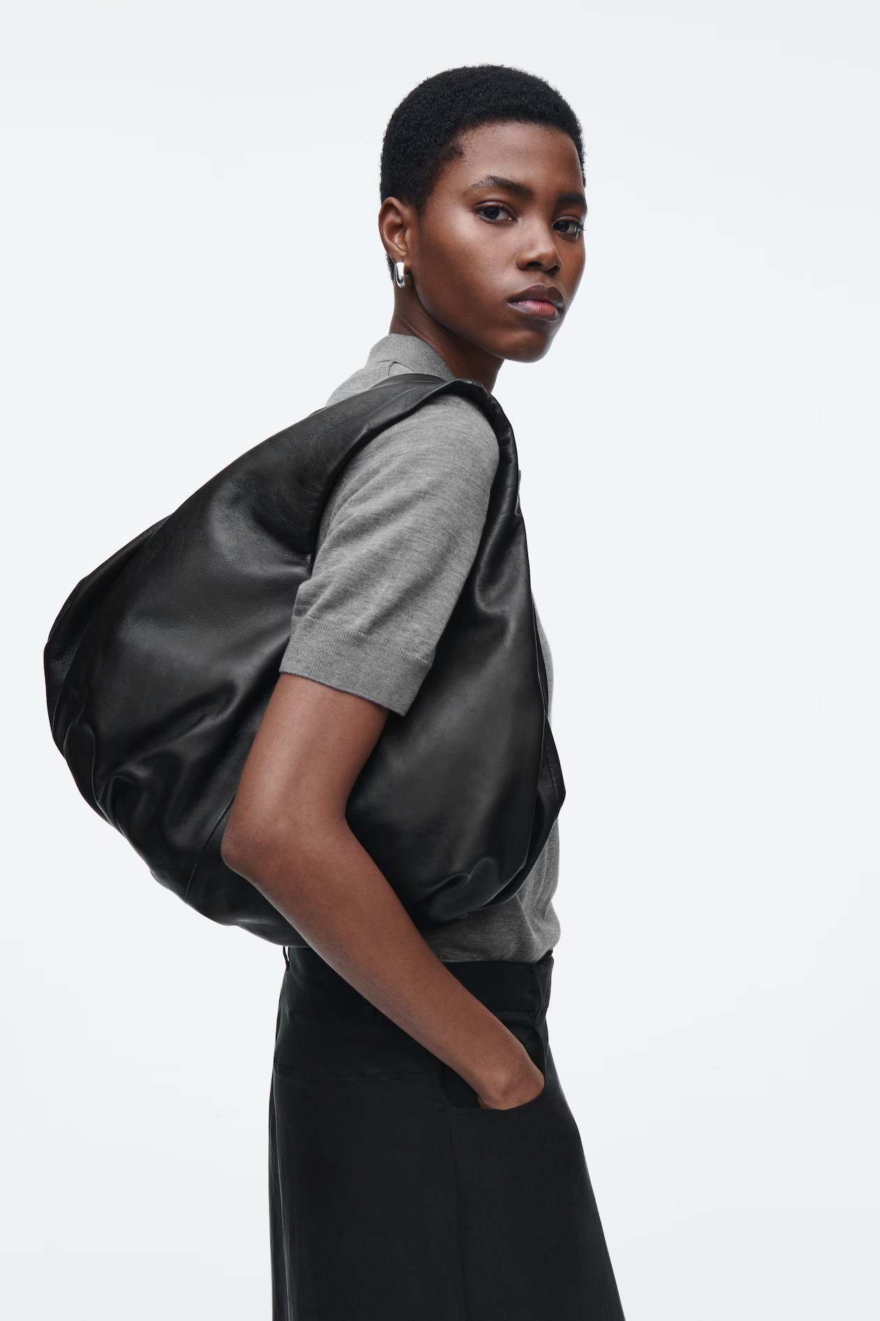 CLOUD TOTE - LEATHER - BLACK | COS UK