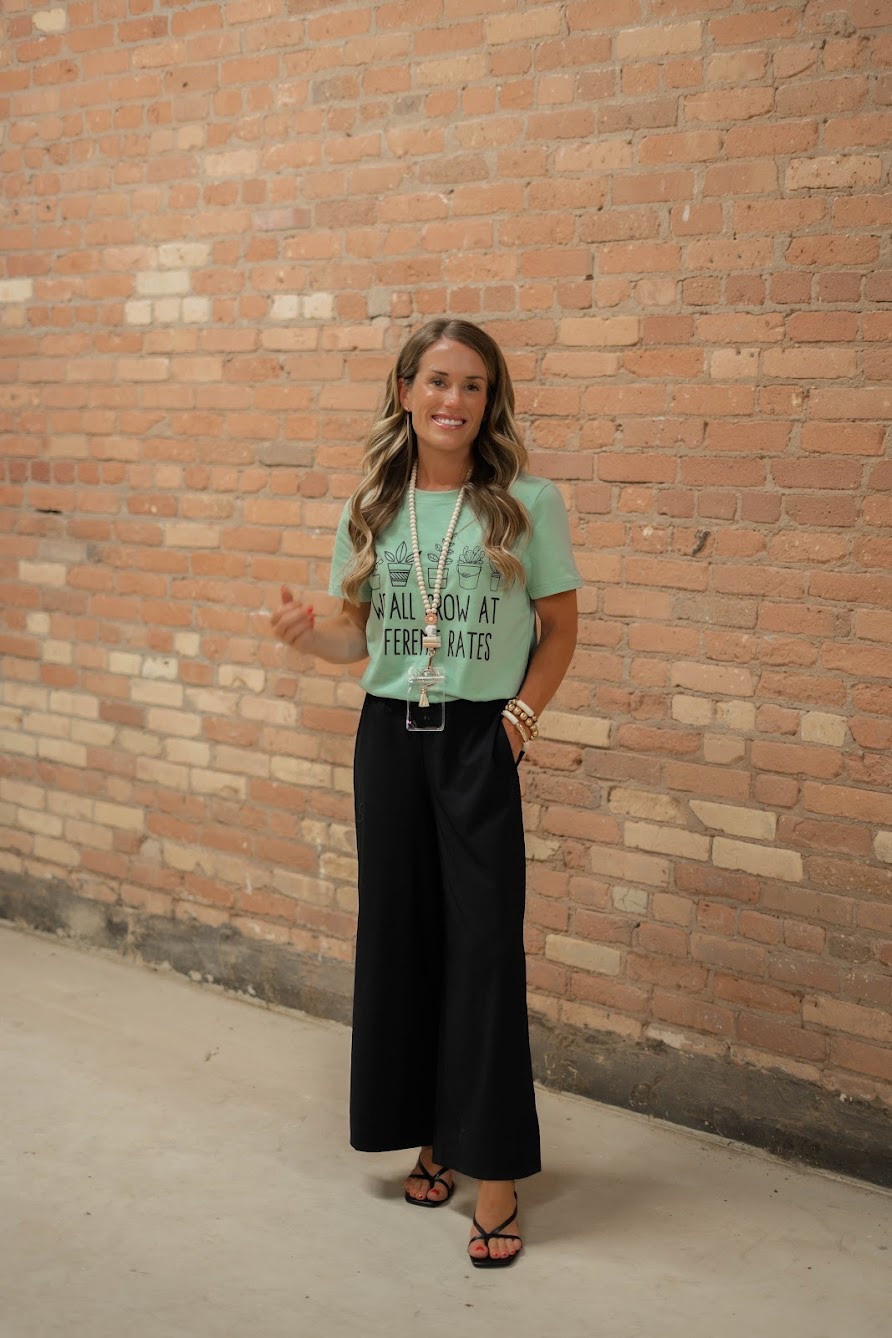 Teacher Outfits!

back to school teacher outfits teacher looks workwear business casual amazon fashion trendy fashion

#LTKgrwm #LTKootd #LTKWorkwear