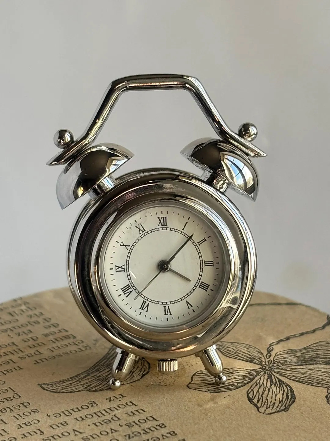 Gorgeous Little Vintage Alarm Clock Style Battery Clock - Etsy Canada | Etsy (US)